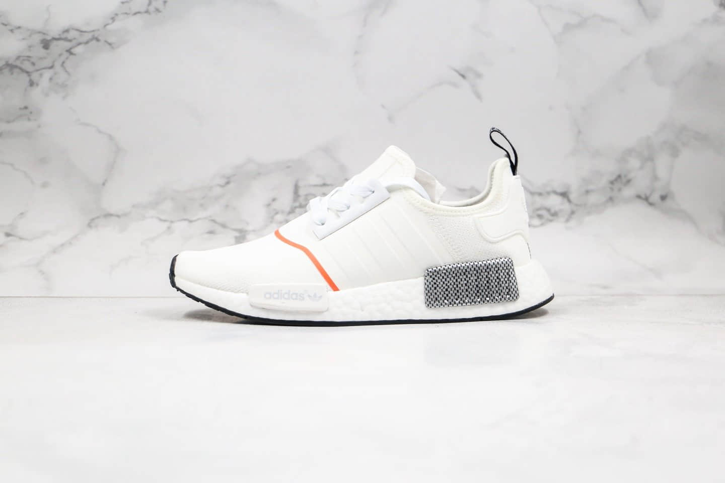 阿迪达斯adidas NMD R1纯原版本爆米花跑鞋NMD白灰橙色原盒原标原楦头纸板打造 货号：EE5086