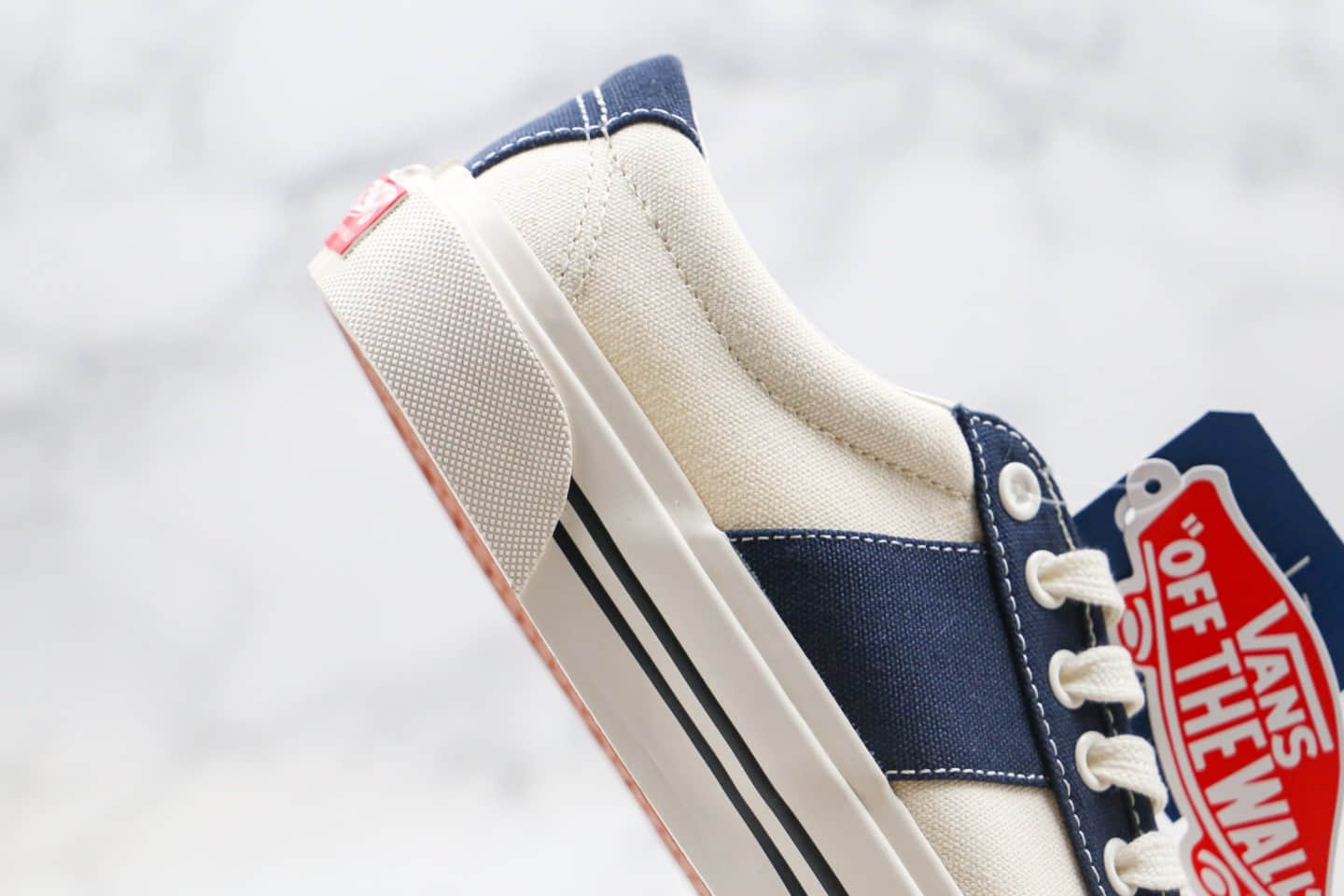 万斯Vans Vault OG Sid LX公司级版本低帮日系V蓝白色帆布鞋正确鞋面卡色原厂硫化大底 货号：VN0A4U13XEQ