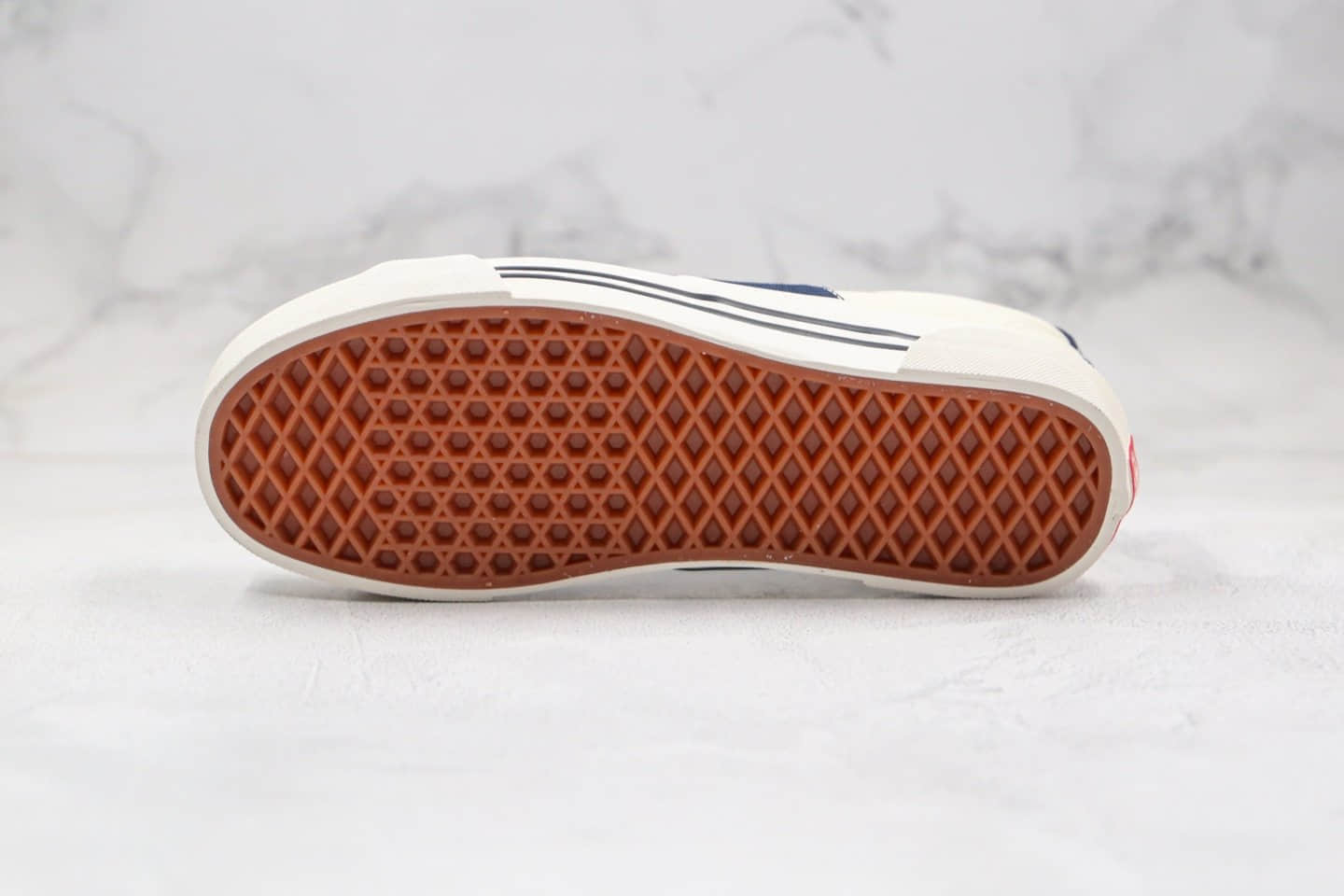 万斯Vans Vault OG Sid LX公司级版本低帮日系V蓝白色帆布鞋正确鞋面卡色原厂硫化大底 货号：VN0A4U13XEQ