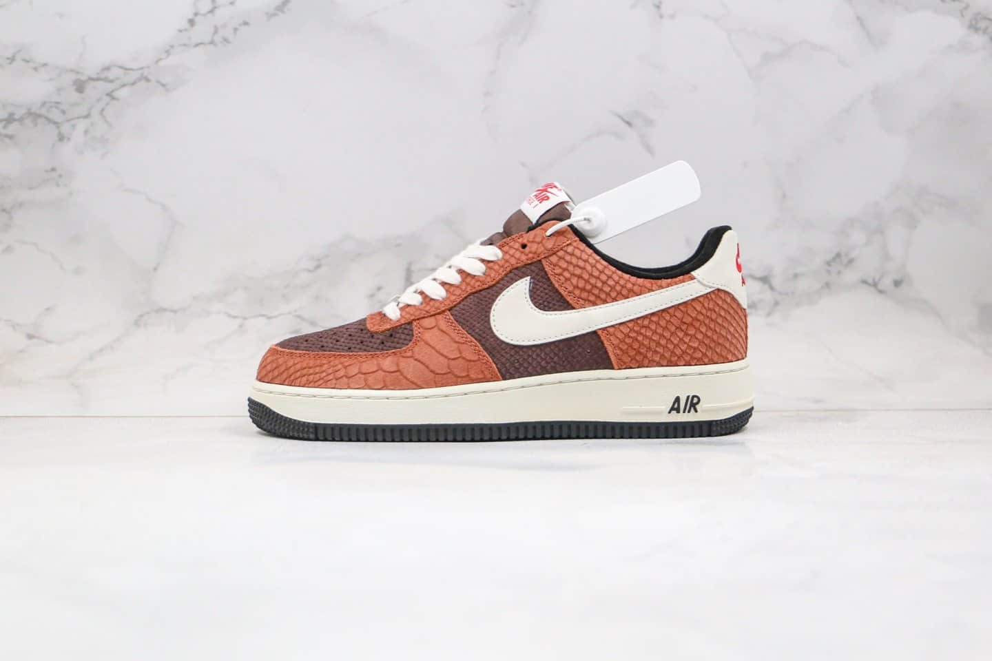 耐克Nike Air Force 1 Premium Red Bark纯原版本低帮空军一号狂野蛇纹棕色巧克力咖啡色原盒原标头层皮革鞋面 货号：CV5567-200