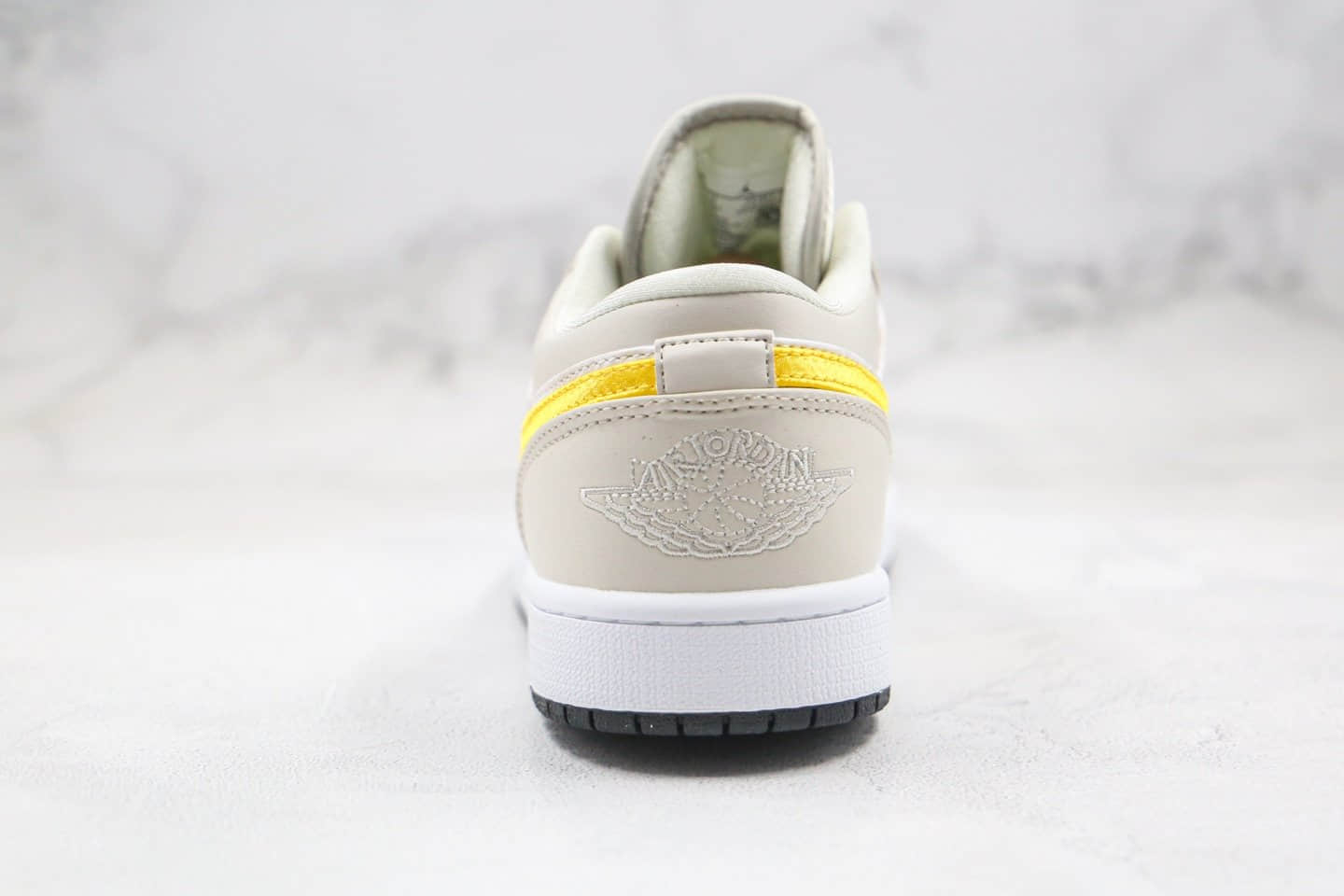 乔丹Air Jordan 1 Low Light Orewood Brown纯原版本低帮AJ1淡黄色浅矿石木棕阿马里洛白配色内置气垫原盒原标 货号:CK3022-107