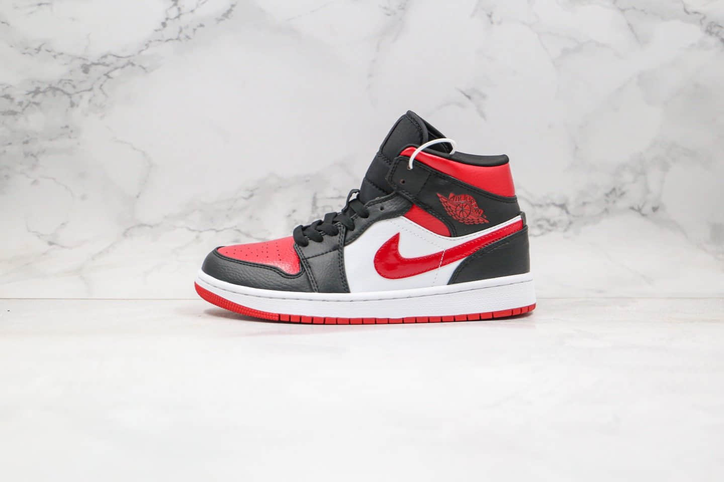 乔丹Air Jordan 1 Mid Shattered Backboard纯原版本中帮AJ1黑红脚趾原楦头纸板打造正确后跟定型 货号：554724-066