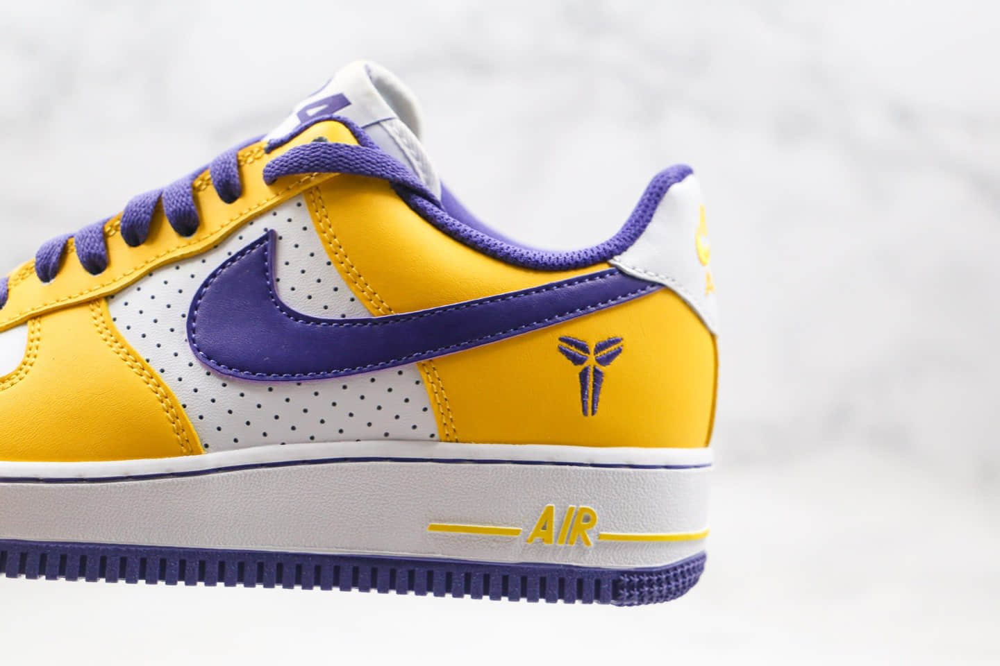 耐克Nike Air Force 1 x Kobe纯原版本科比联名纪念款低帮空军一号黄绿色内置气垫原盒配件 货号:314192-151