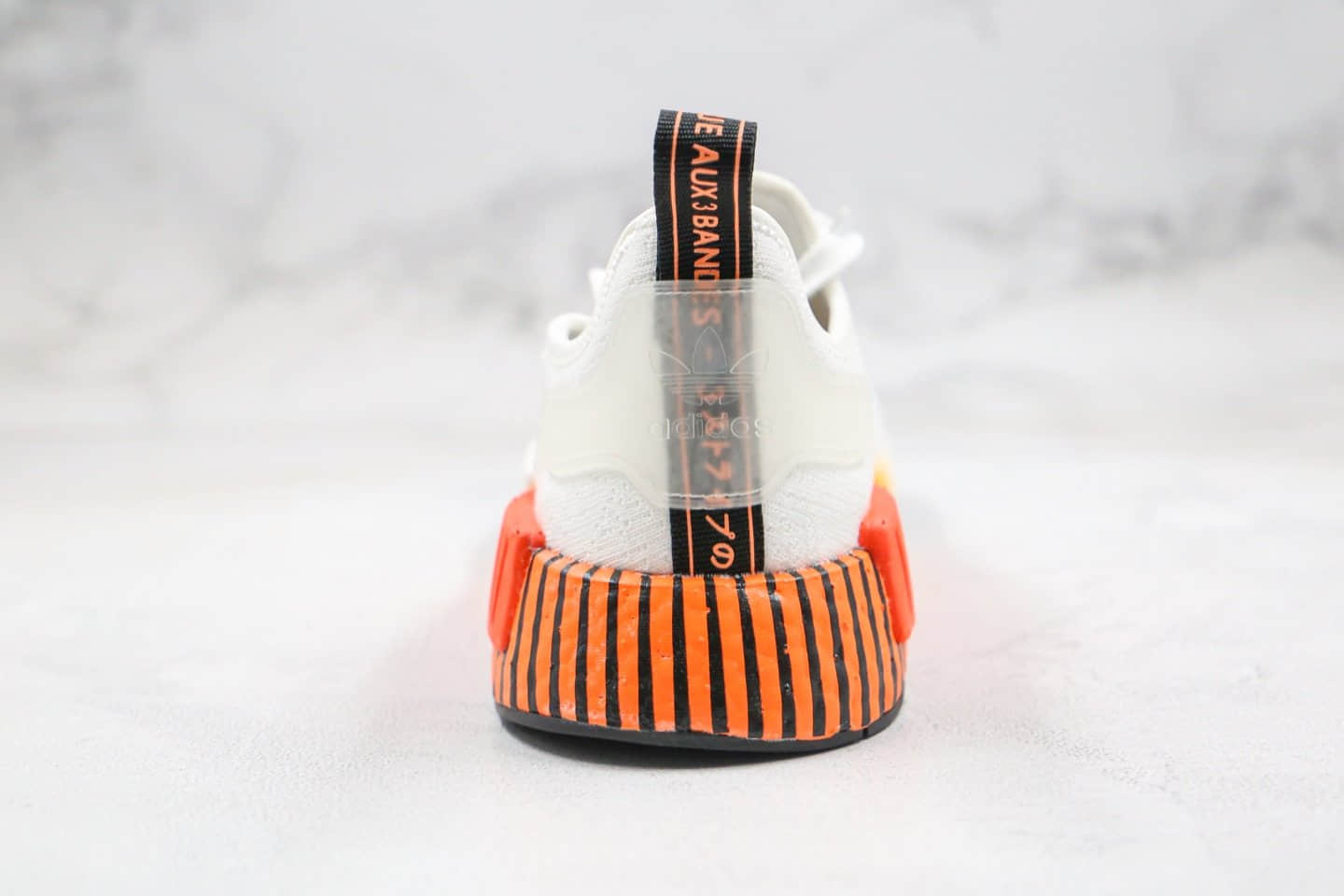 阿迪达斯Adidas Originals NMD_R1 White Black Sun Orange纯原版本三叶草NMD条纹落日橙渐变黑色内置真爆米花中底 货号:FW3648
