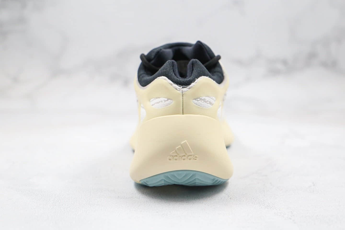阿迪达斯Adidas YEEZY 700 V3 Azael纯原版本椰子700V3异形米白色原厂鞋面材质正确Bounce缓震科技 货号:FW4980