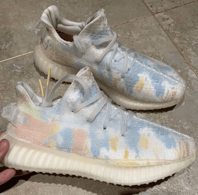 梦幻半透明鞋面！全新Yeezy 350 v2样品曝光！