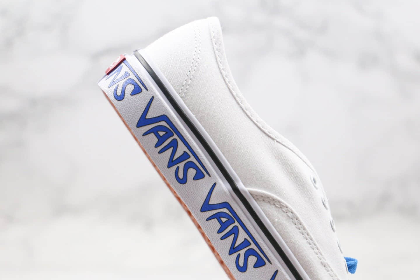 万斯Vans Authentic BMX公司级版本安纳海姆低帮侧边字母印花涂鸦白蓝色原厂硫化大底内置钢印 货号：VN0A38EMQ9M
