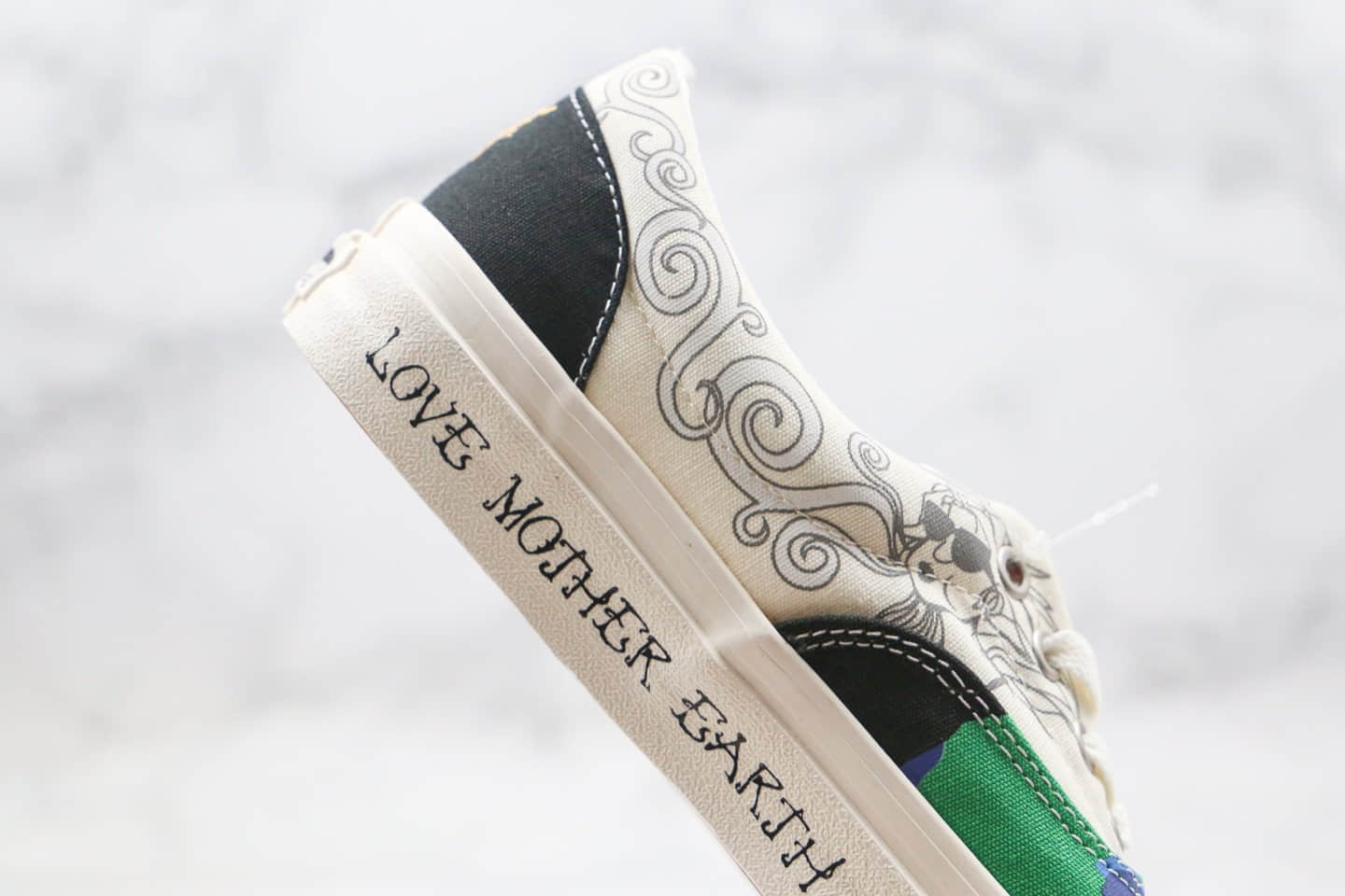 万斯Vans Spirit Era公司级版本保护地球涂鸦玫瑰原厂硫化大底 货号：VN0A4U39WZ2