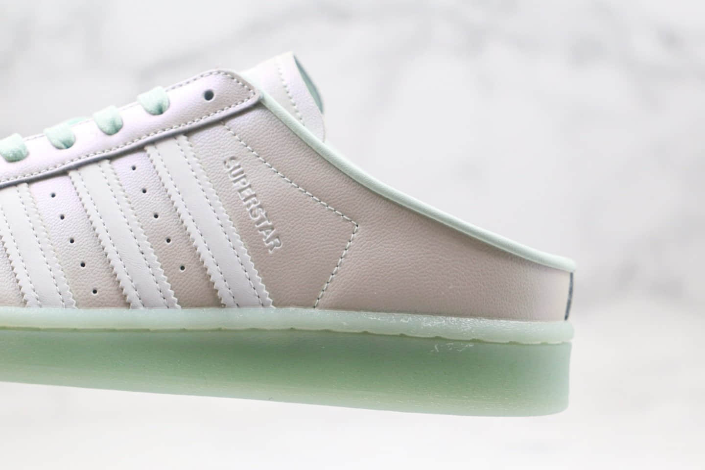 阿迪达斯adidas AD Originals SUPERSTAR W公司级版本贝壳头半拖糖果绿原数据开发原材打造 货号：FX2755