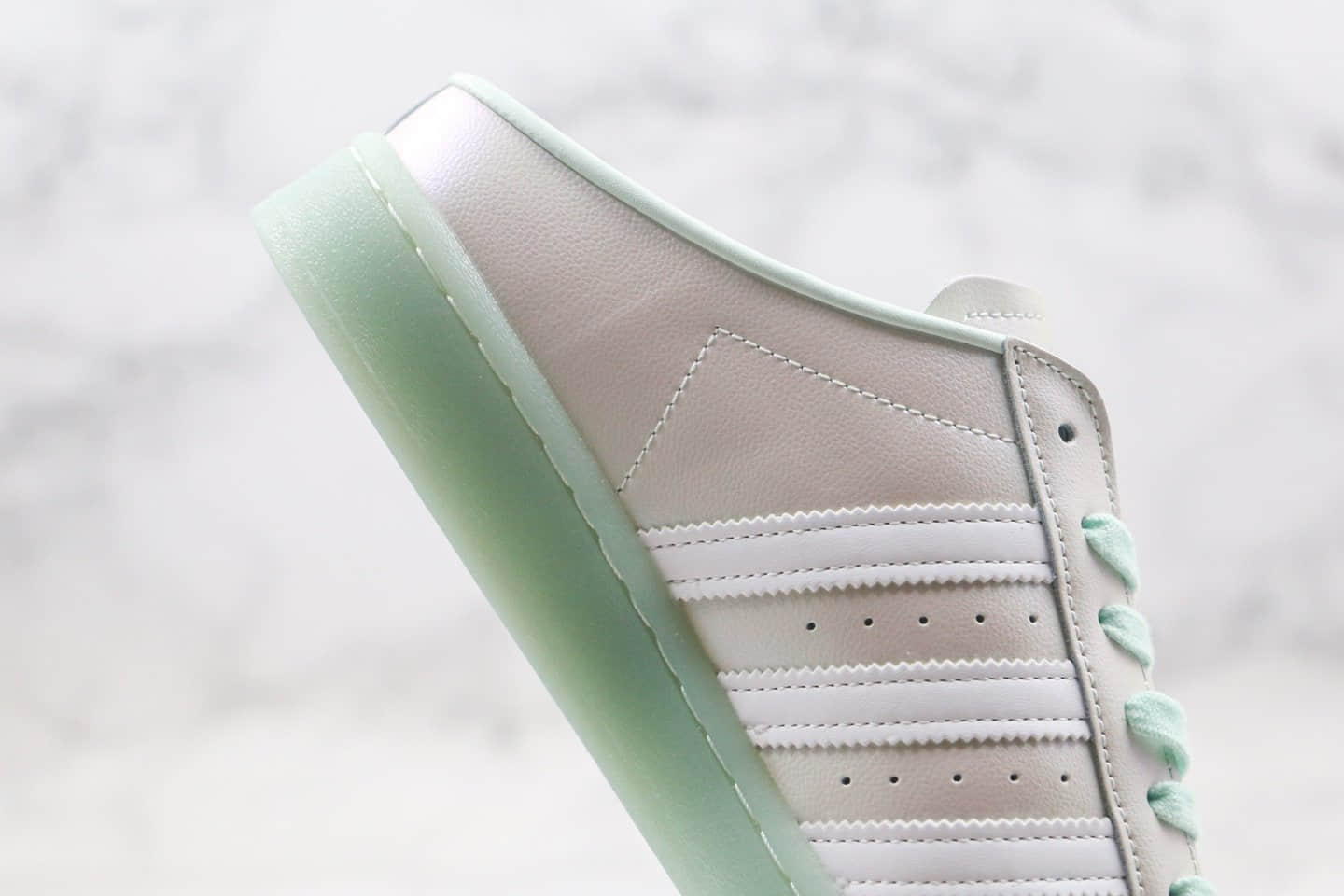 阿迪达斯adidas AD Originals SUPERSTAR W公司级版本贝壳头半拖糖果绿原数据开发原材打造 货号：FX2755