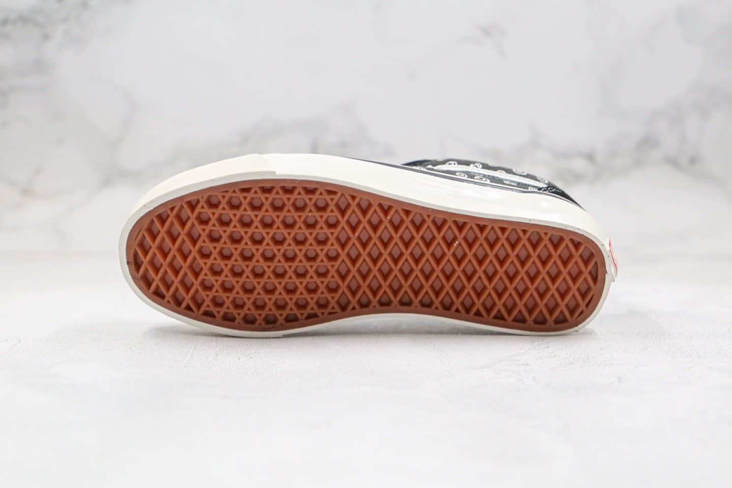 万斯Vans Old Skool 085公司级版本低帮黑白色旋风螺旋丸图案硫化板鞋原盒原标原楦头纸板打造 货号：C09V