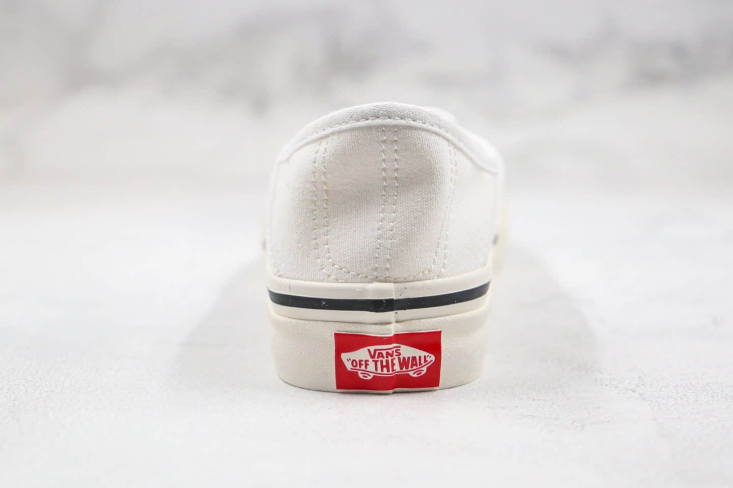 万斯Vans Vault OG Old Skool LX公司级版本高端支线U型后跟白色低帮帆布鞋原厂硫化大底原盒原标 型号:B1-23