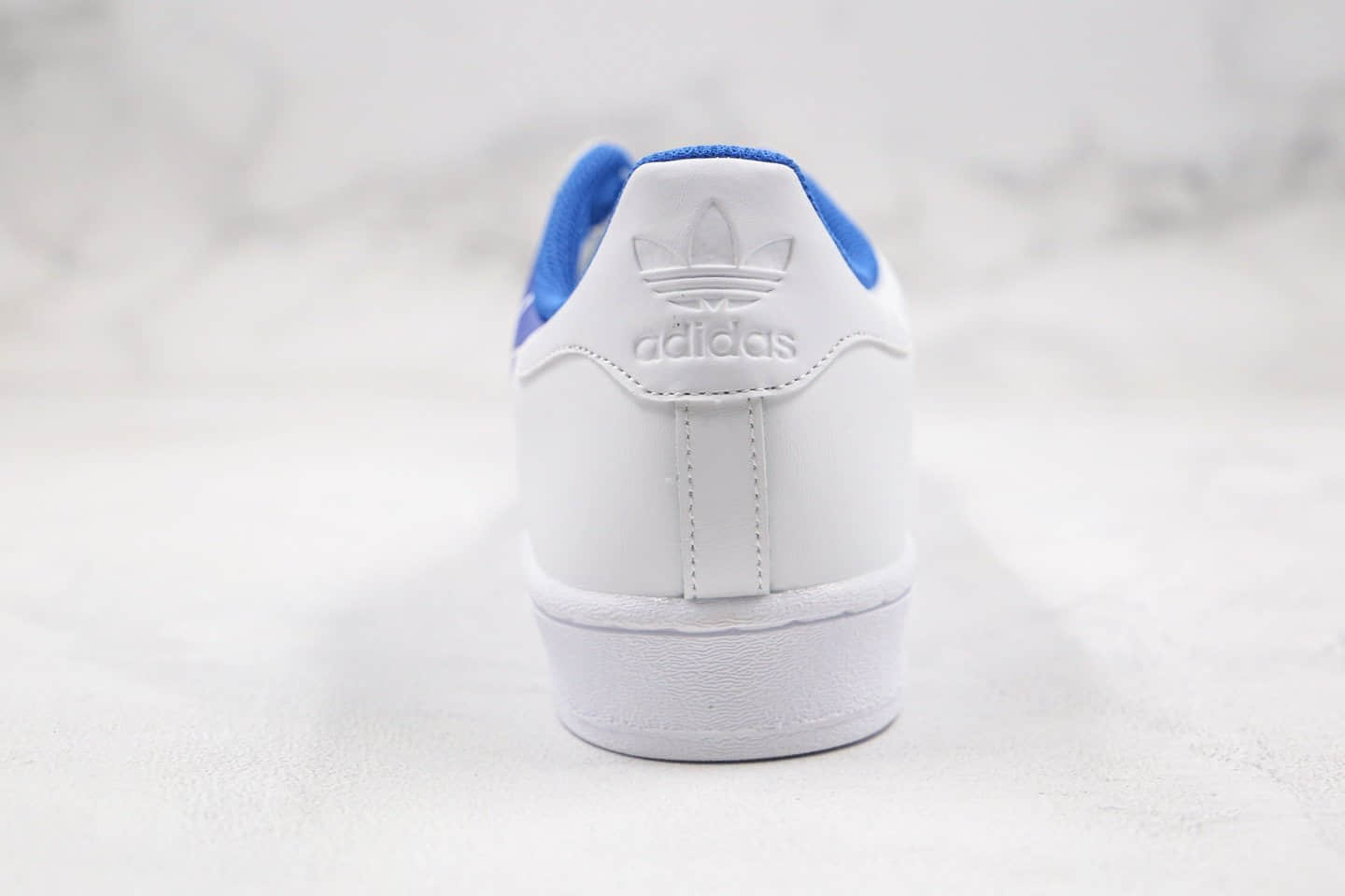 阿迪达斯Adidas Superstar纯原版本三叶草贝壳头板鞋皇家蓝配色原档案数据开发 货号：FV2826