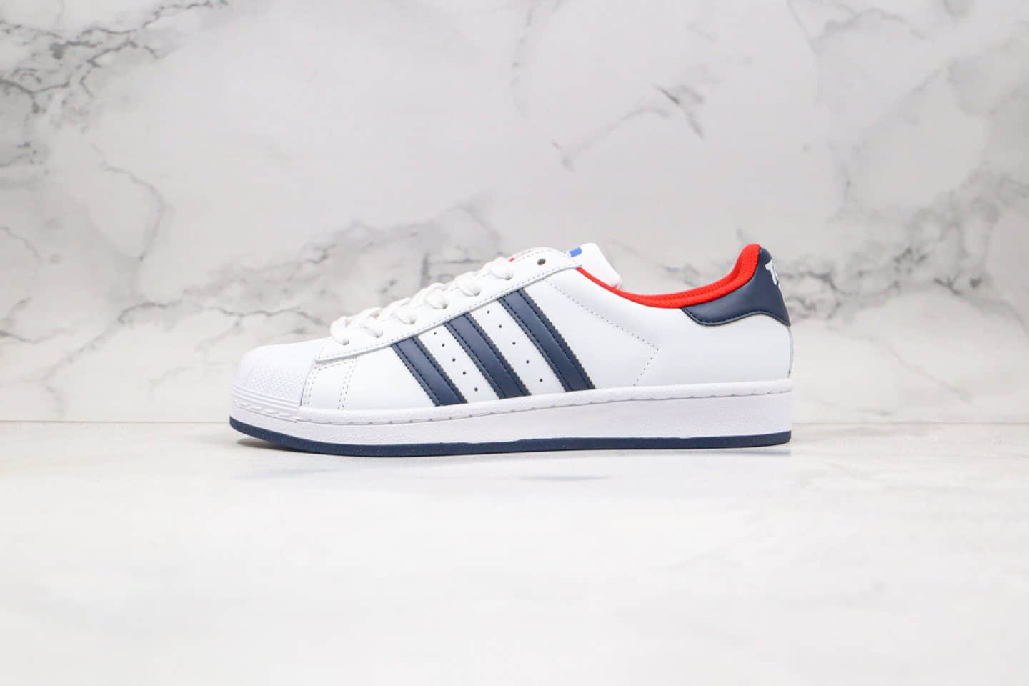 阿迪达斯adidas Superstar纯原版本贝壳头白蓝红色原楦开发头层皮料 货号:FV8270