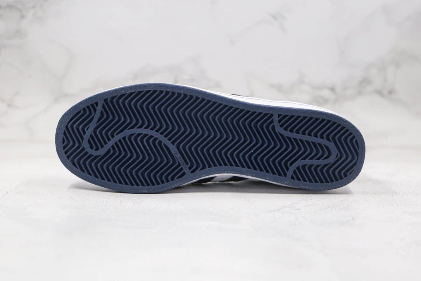 阿迪达斯adidas Superstar纯原版本贝壳头白蓝红色原楦开发头层皮料 货号:FV8270