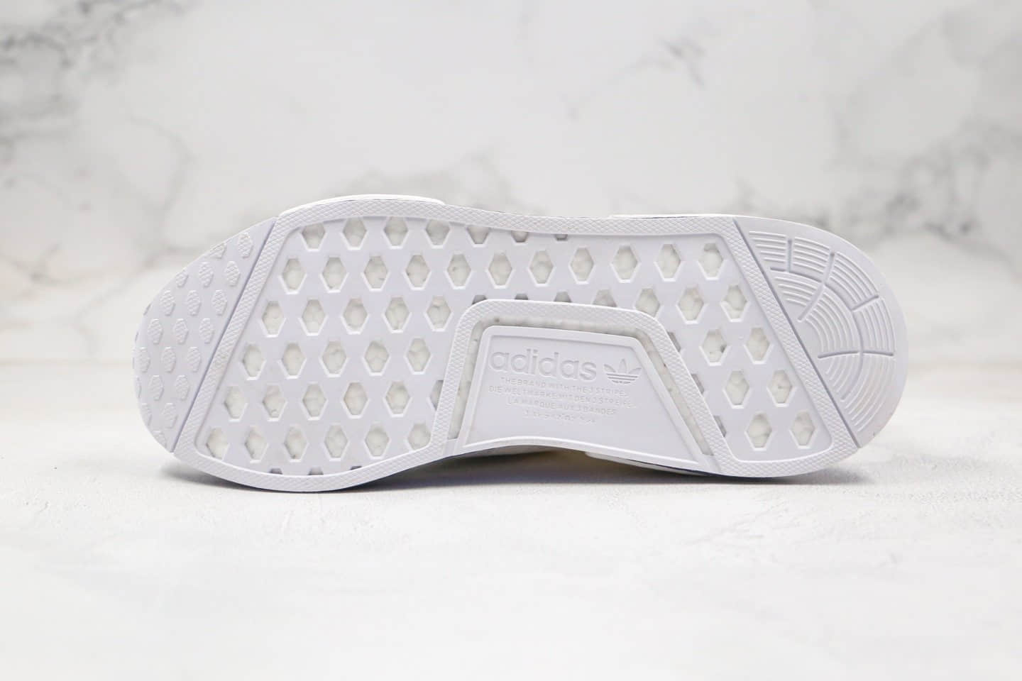 阿迪达斯Adidas NMD_R1纯原版本爆米花跑鞋炫彩白蓝紫色原鞋开模一比一打造 货号：FV5344