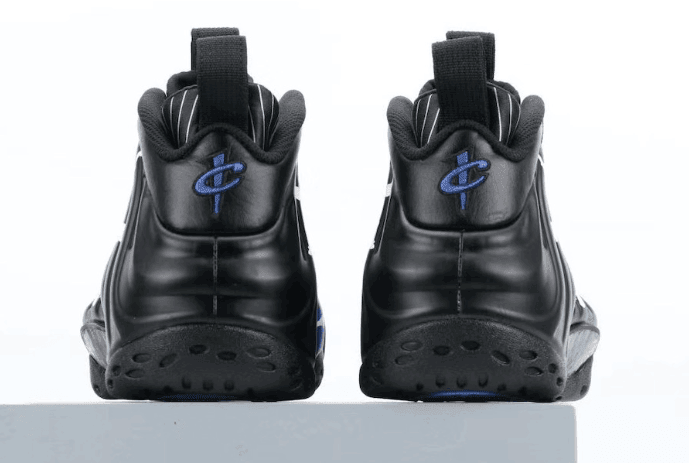 “惊雷喷”最新实物细节图曝光！鞋垫有点反差萌？ 货号：CN0055-001