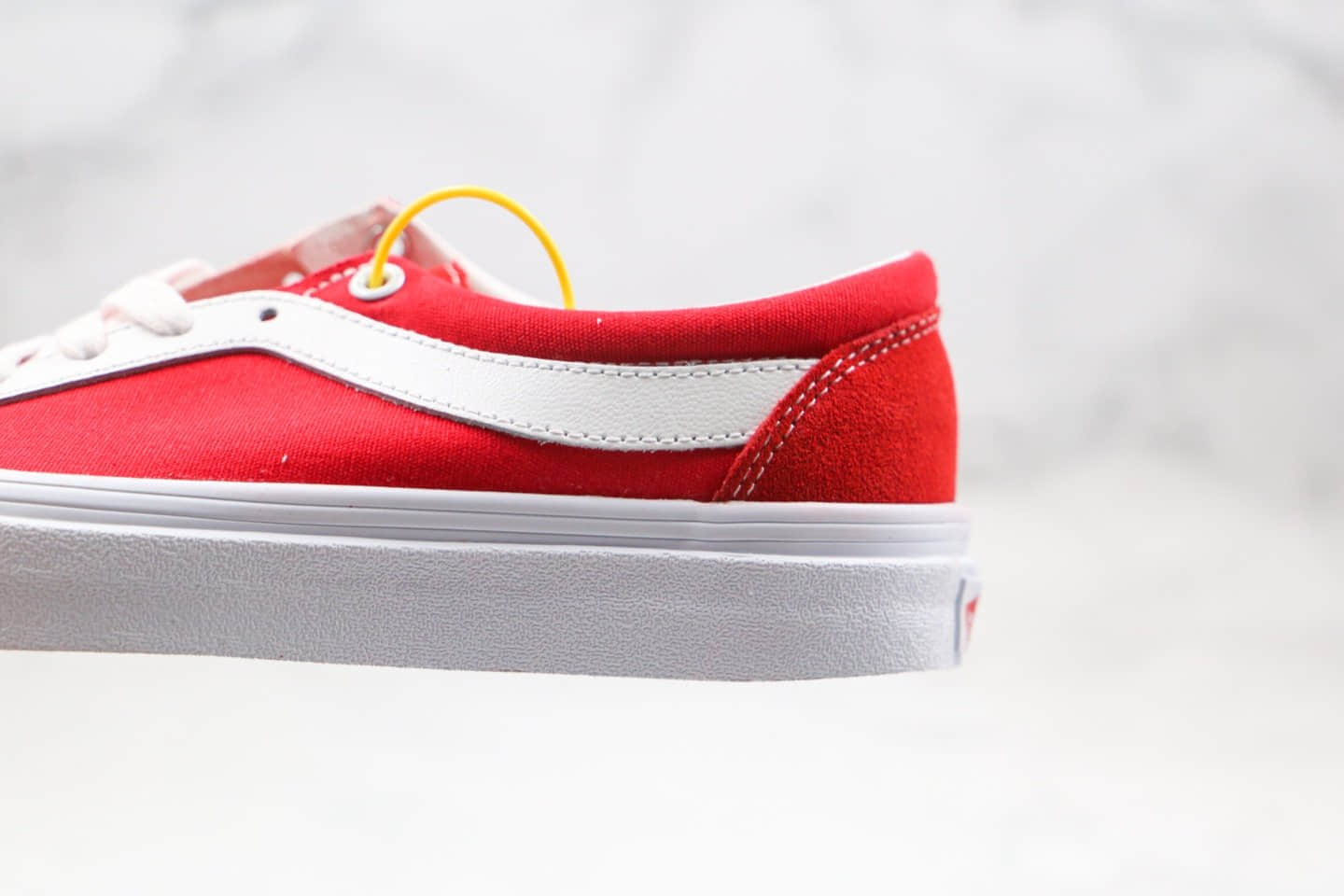 万斯VANS Bold Ni公司级版本吴亦凡同款板鞋小红书爆款帆布鞋红白色工艺硫化一比一 货号:VN0A3WLPULC