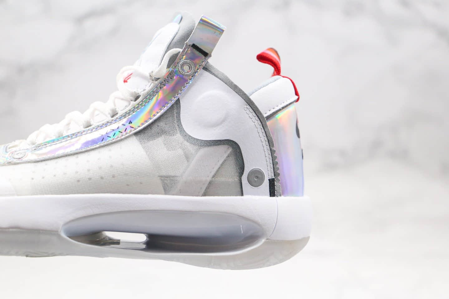 乔丹Air Jordan 34“White Iridescent”纯原版本AJ34白镭射原装大盒一比一还原 货号:BQ3381-101