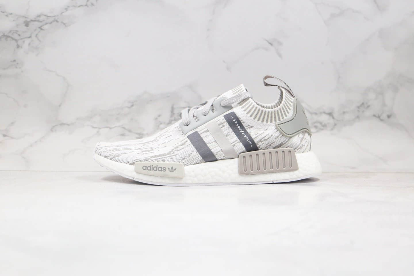 阿迪达斯Adidas NMD R-1纯原版本爆米花跑鞋NMD条纹灰色原盒原标原楦头纸板打造 货号：BY9865