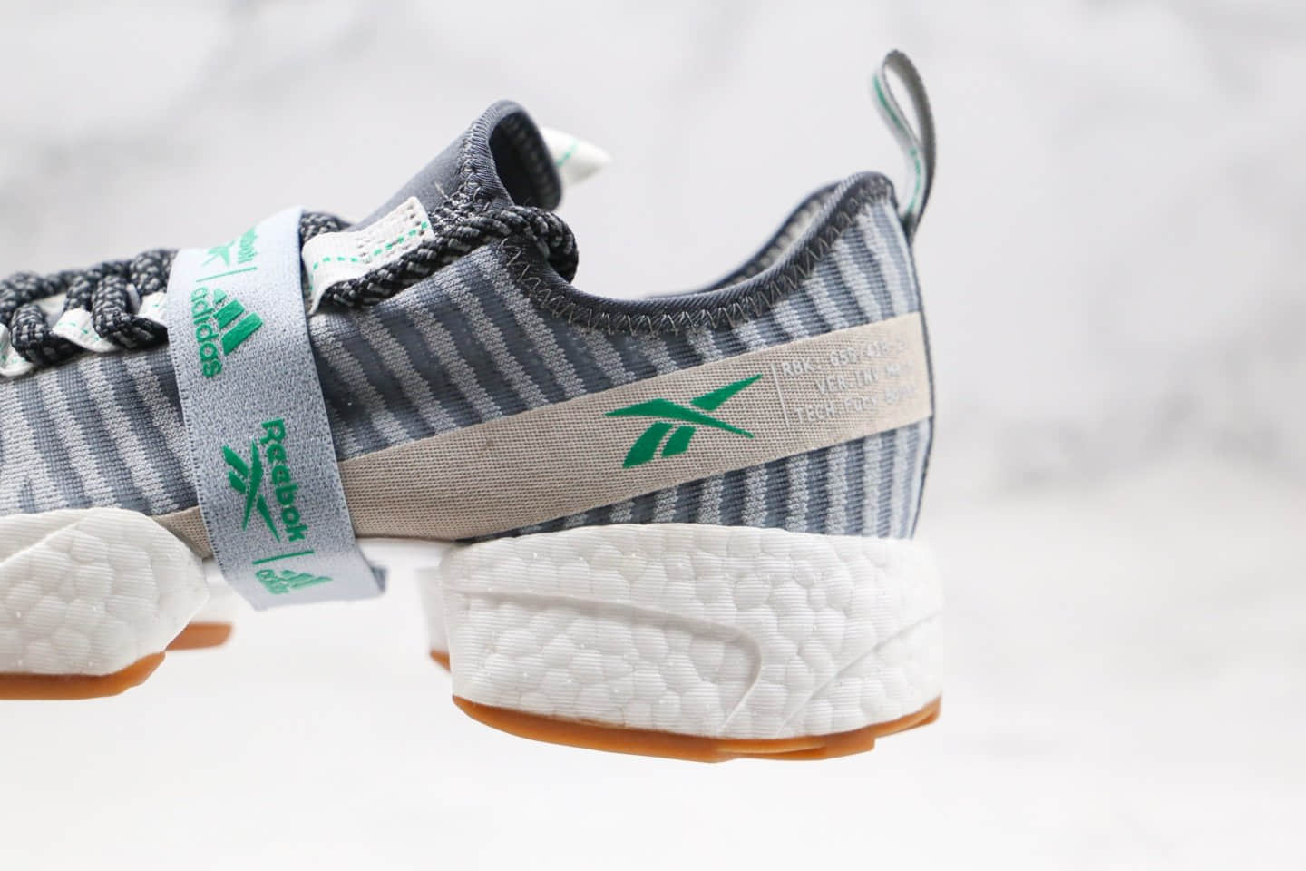 阿迪达斯Adidas Instapump Fury Boost Prototype x Reebok纯原版本锐步联名款爆米花跑鞋陈伟霆同款灰蓝色 货号:FW0166