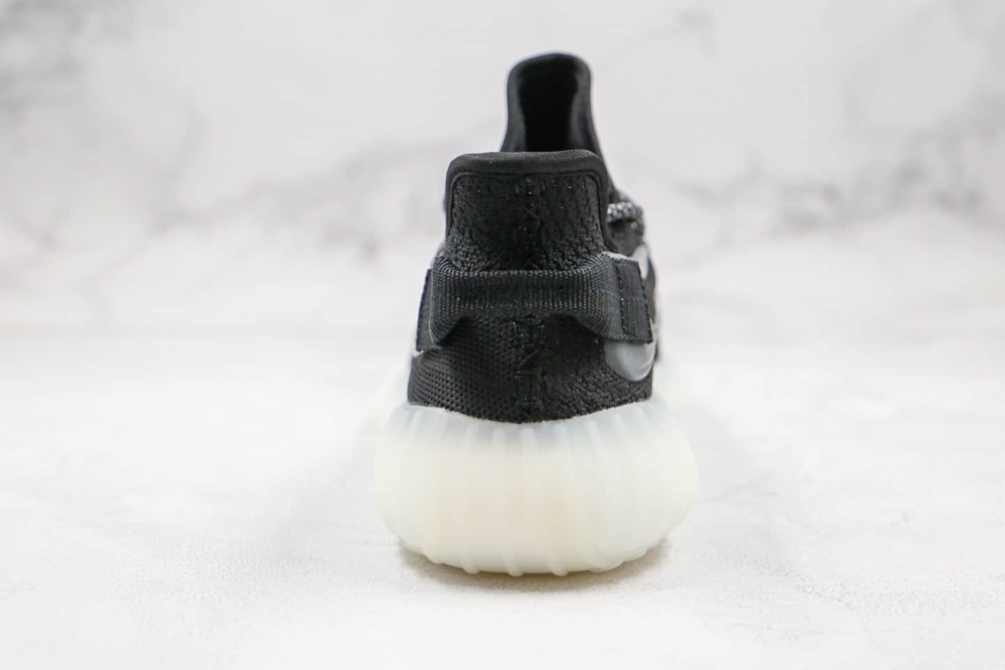 阿迪达斯Adidas Yeezy 350 V3 white water drop纯原版本椰子350V3水滴新斑马黑白奥利奥配色原厂巴斯夫爆米花大底 货号:FC9219