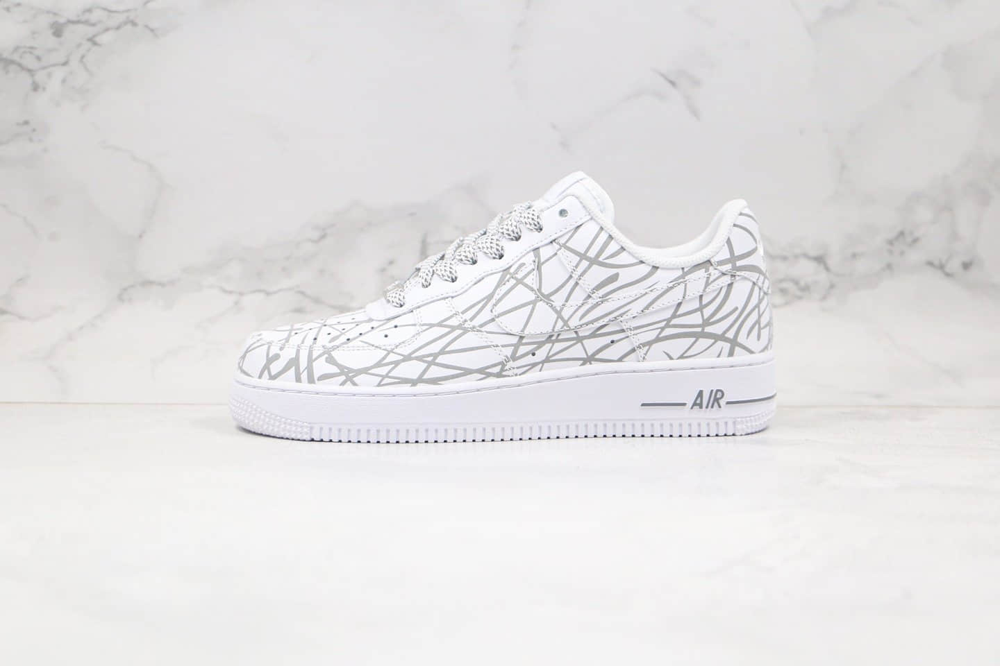 耐克Nike Air Force 1纯原版本低帮空军一号客制款白灰色3M反光满天星配色原盒原标 货号：N-0299