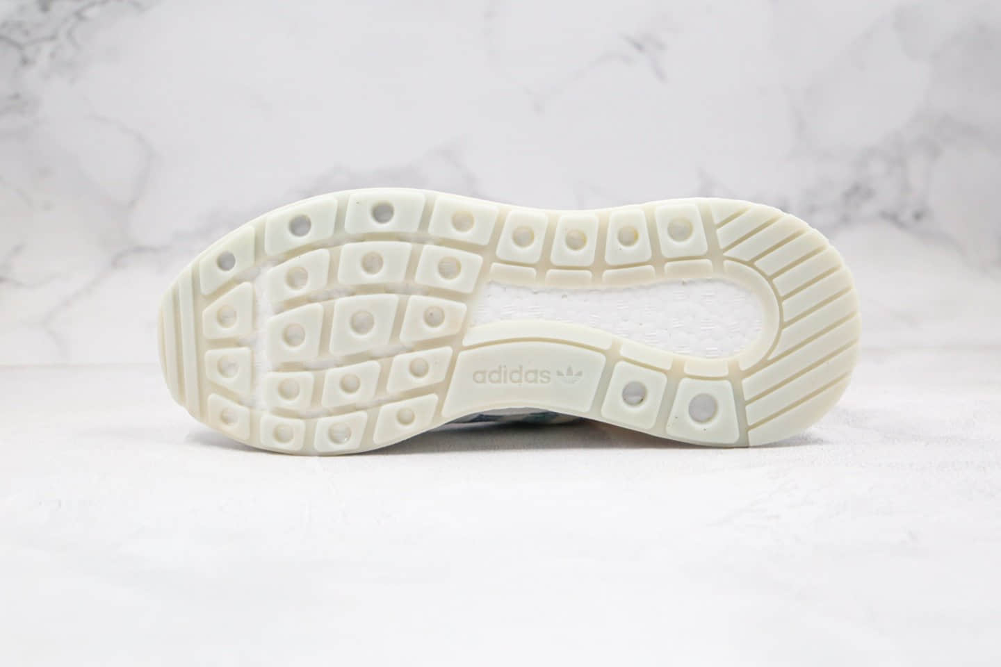 阿迪达斯Commonwealth x adidas Originals ZX500 RM boost纯原版本爆米花网纱慢跑鞋白彩虹真爆大底 货号:DB3510