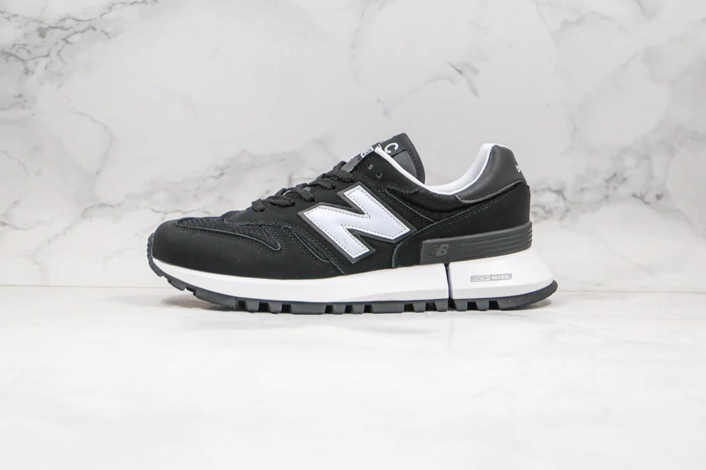 新百伦Comme Des Garcons Homme x New Balance Rc1300纯原版本NB1300复古跑鞋黑白色独立大底私模 货号:MS1300WJ