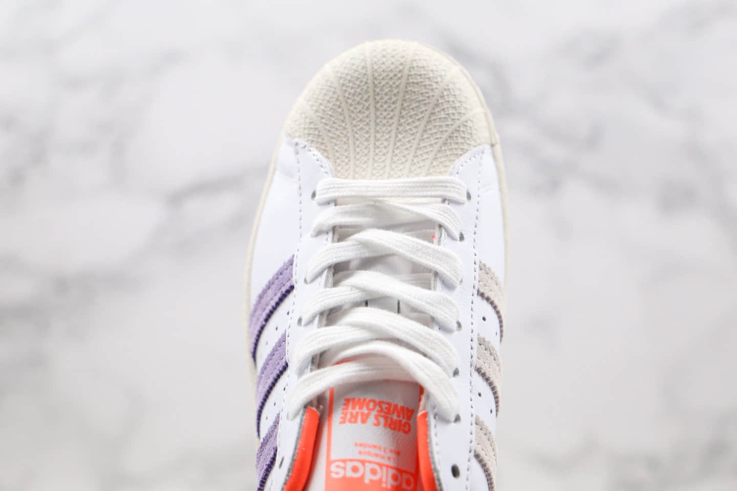 阿迪达斯Adidas Originals Superstar纯原版本三叶草贝壳头50周年米白科技紫橙鸳鸯配色板鞋原盒原标 货号：FW8087