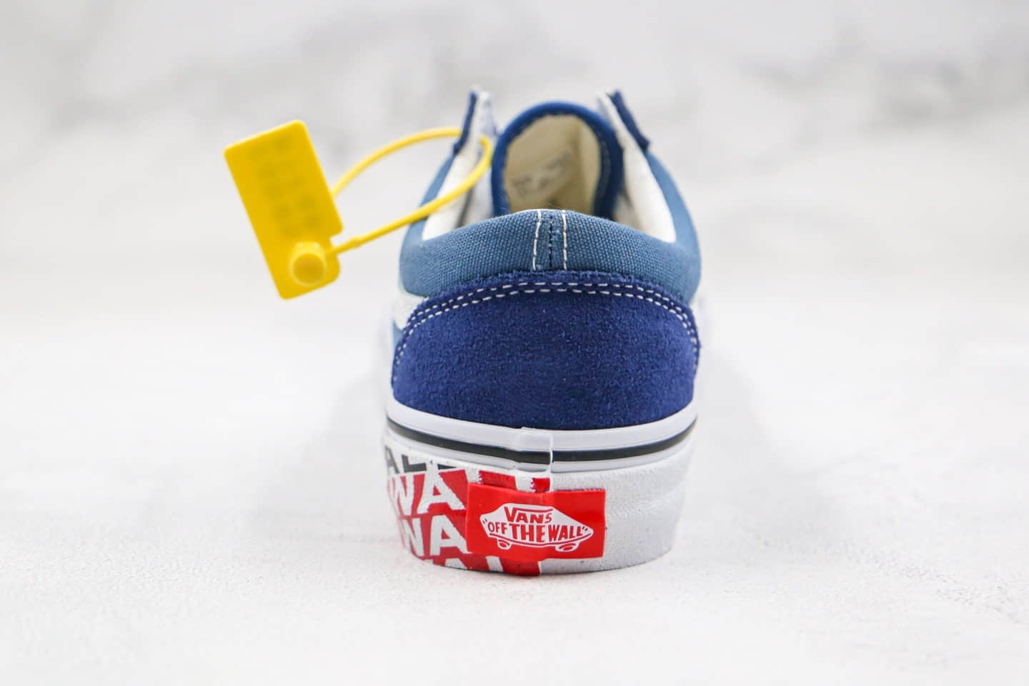 万斯Vans Old Skool Off The Wall公司级版本低帮字母涂鸦越墙标语海军蓝白色硫化帆布鞋原盒原标 货号：VN0A38G1VRI