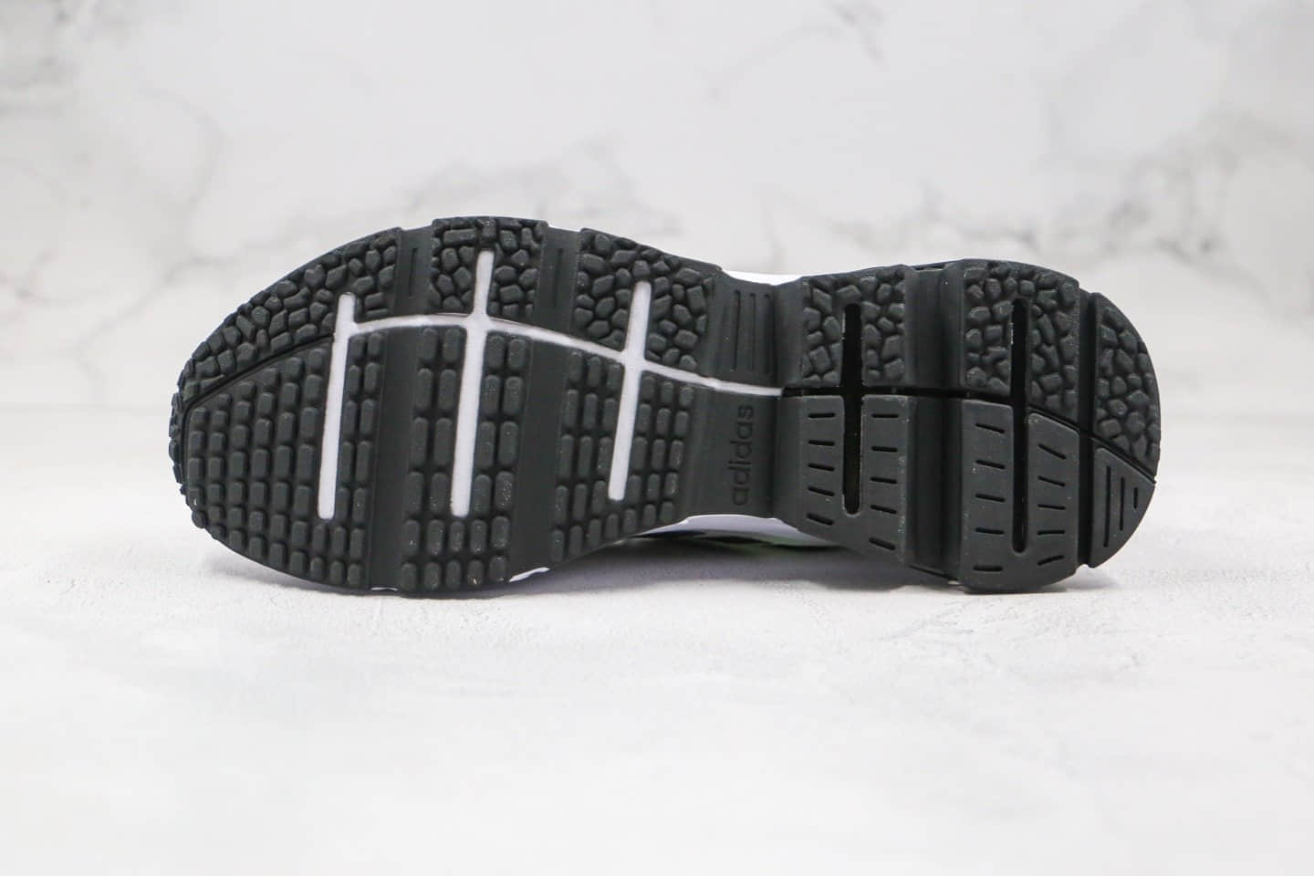 阿迪达斯adidas Quadcube公司级版本复古气垫跑鞋厚底运动鞋白黑色原数据开发 货号：FG7172