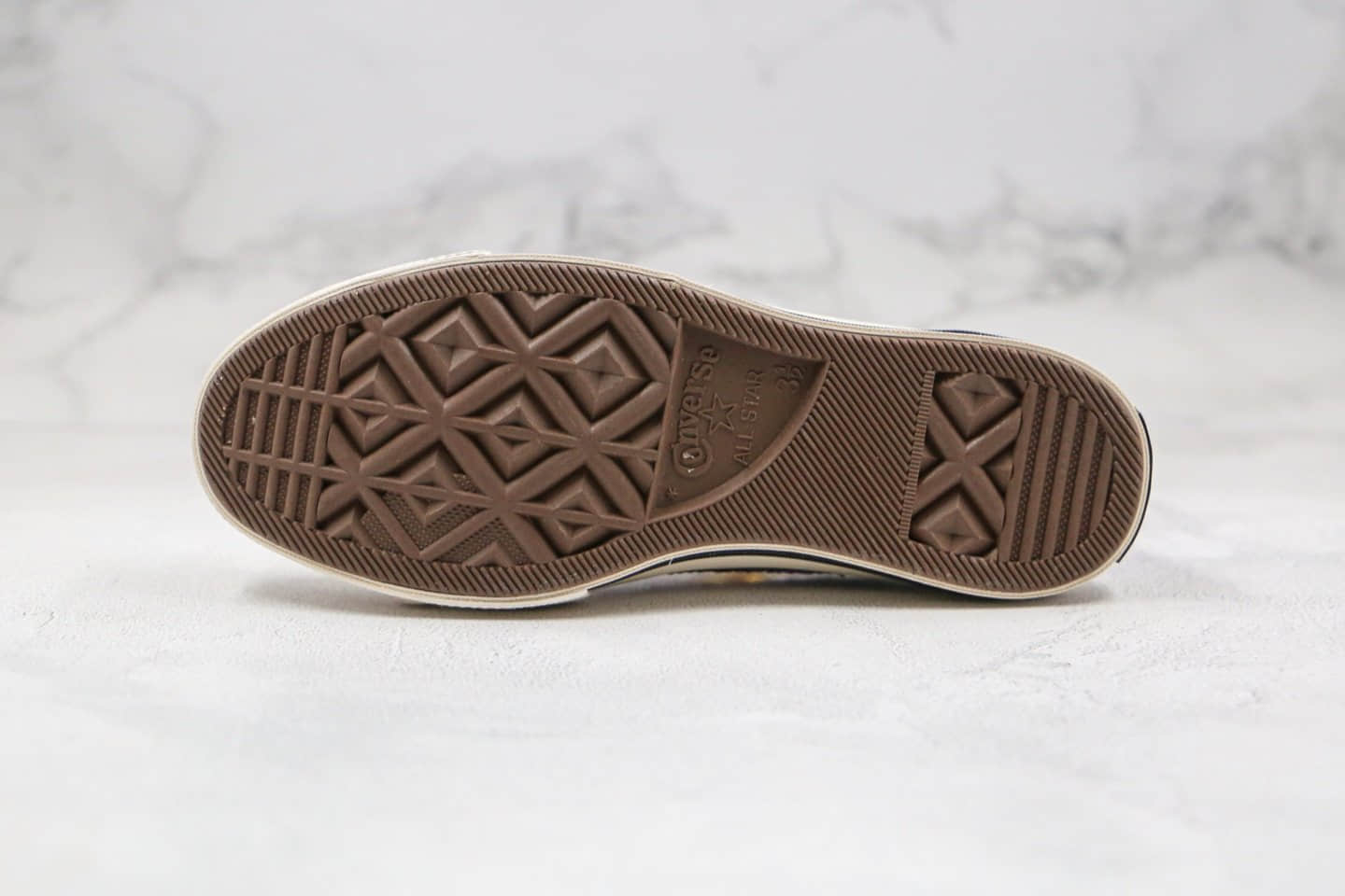 匡威Dior x Converse 1970S纯原版本迪奥联名款高帮帆布鞋香芋紫配色正确双围条硫化蓝底 货号：167862C