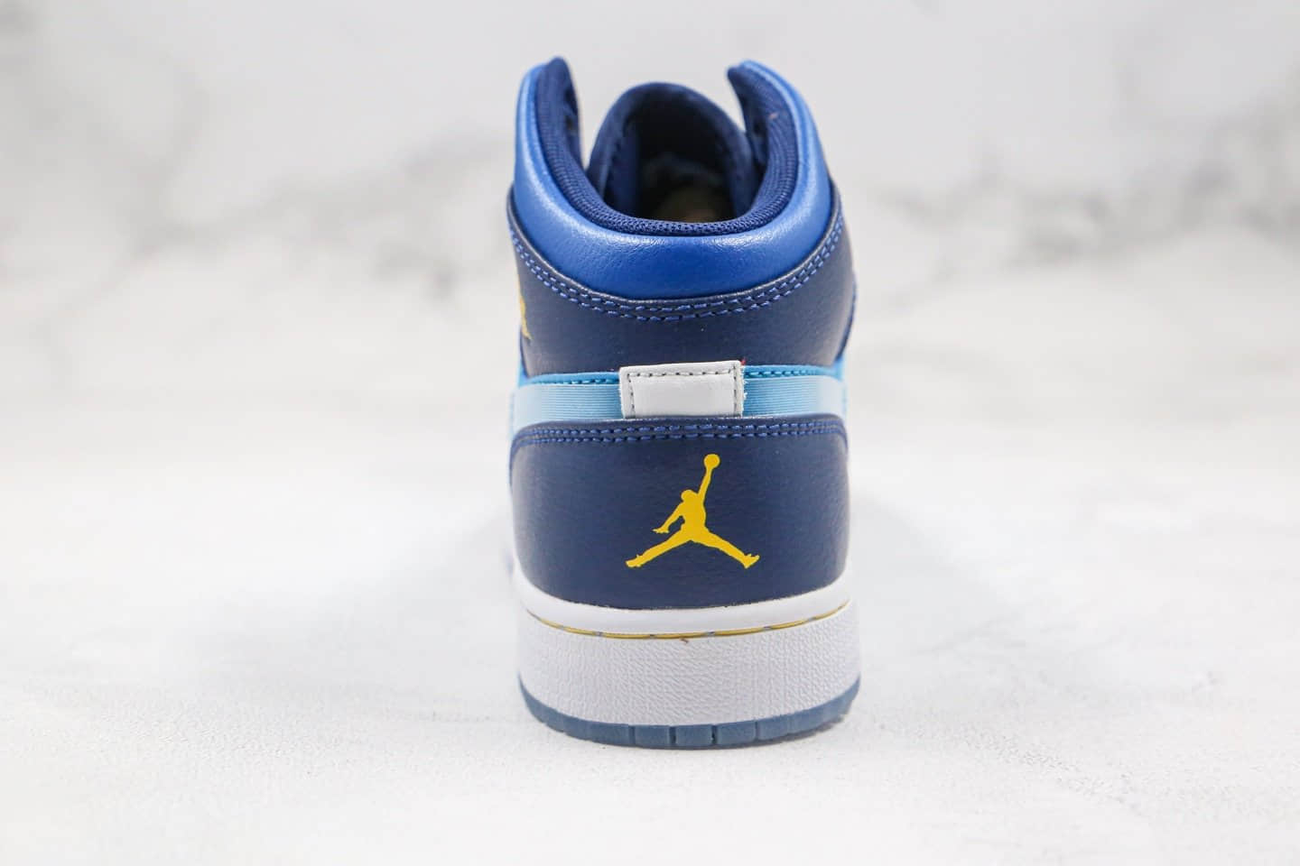 乔丹Air Jordan 1 Mid GS Fly纯原版本中帮AJ1冰蓝鸳鸯水晶底蓝色天堂配色篮球鞋原鞋开模一比一打造 货号：BV7446-400