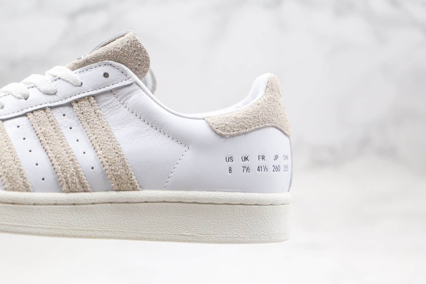 阿迪达斯Adidas Originals Superstar Superstar纯原版本三叶草贝壳头50周年白水泥米白灰色板鞋原盒原标 货号：FY0038
