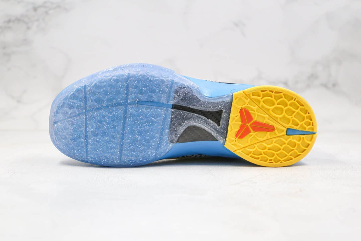 耐克Nike Kobe 6 Helicopter公司级版本科比6代鱼鳞纹蓝黄色中底真碳板 货号：429659-005
