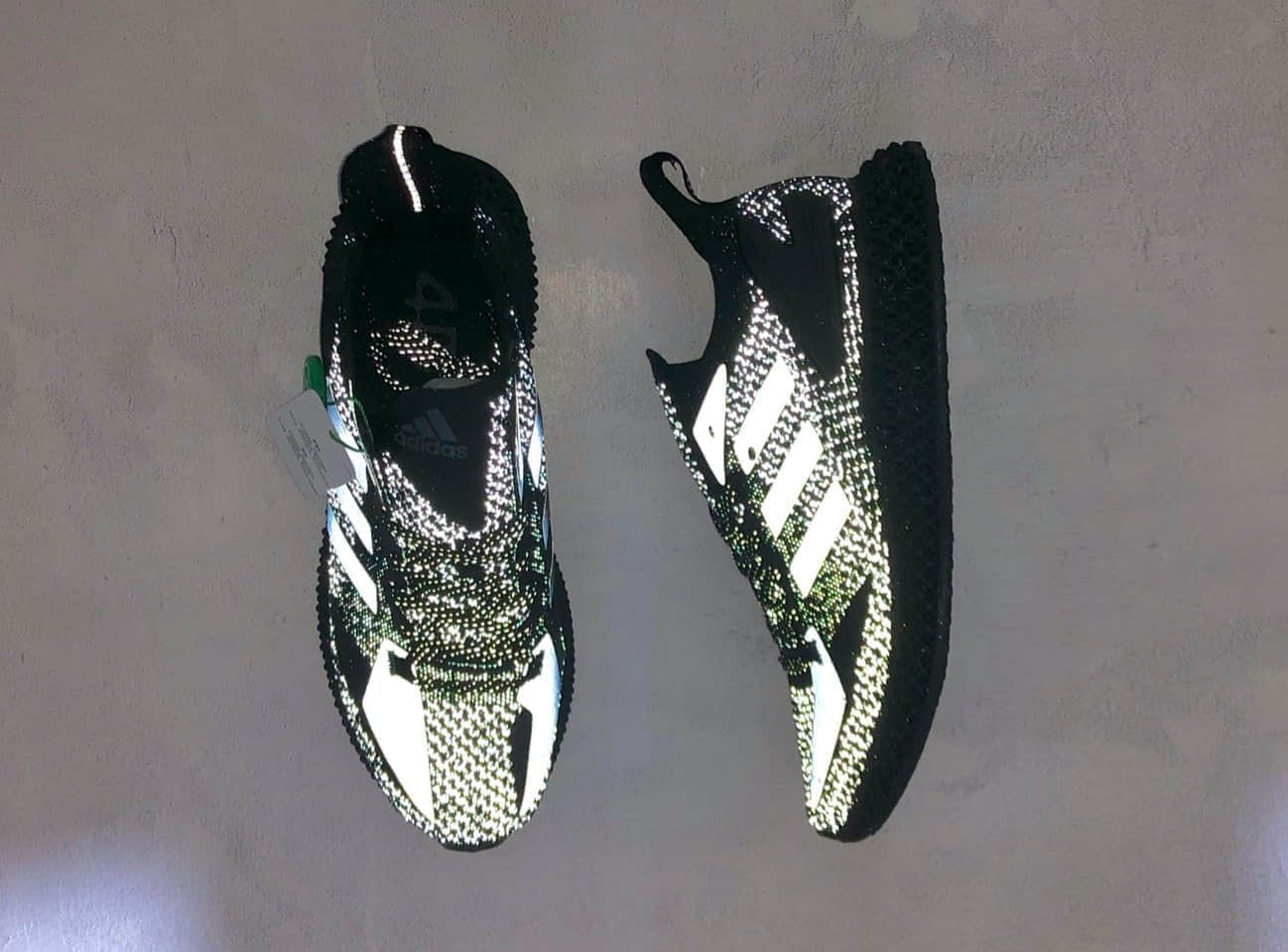 阿迪达斯adidas Alphaedge 4D纯原版本4D打印科技跑鞋变色龙原厂大底区别市面通货 货号:FW7096