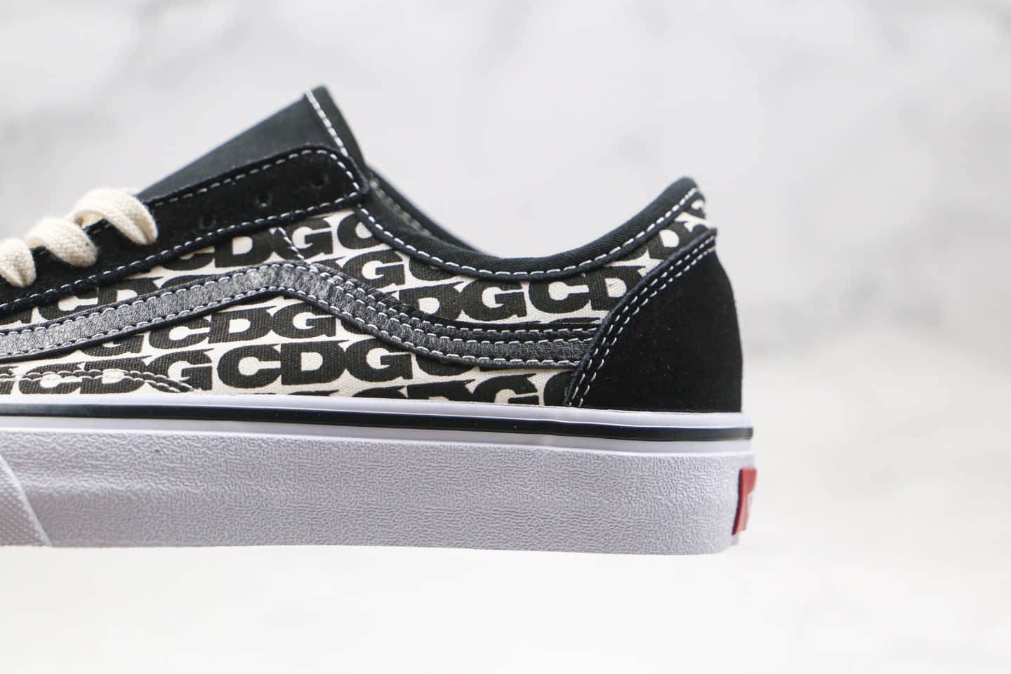 万斯VANS Style 36 x CDG公司级版本川久保玲联名款低帮半月包头字母涂鸦硫化板鞋原档案数据开发