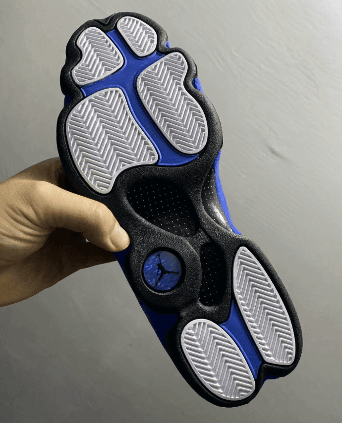 撞脸昆汀·理查德森 PE战靴!全新AJ13“Hyper Royal”实物图首度曝光! 货号:414571-040