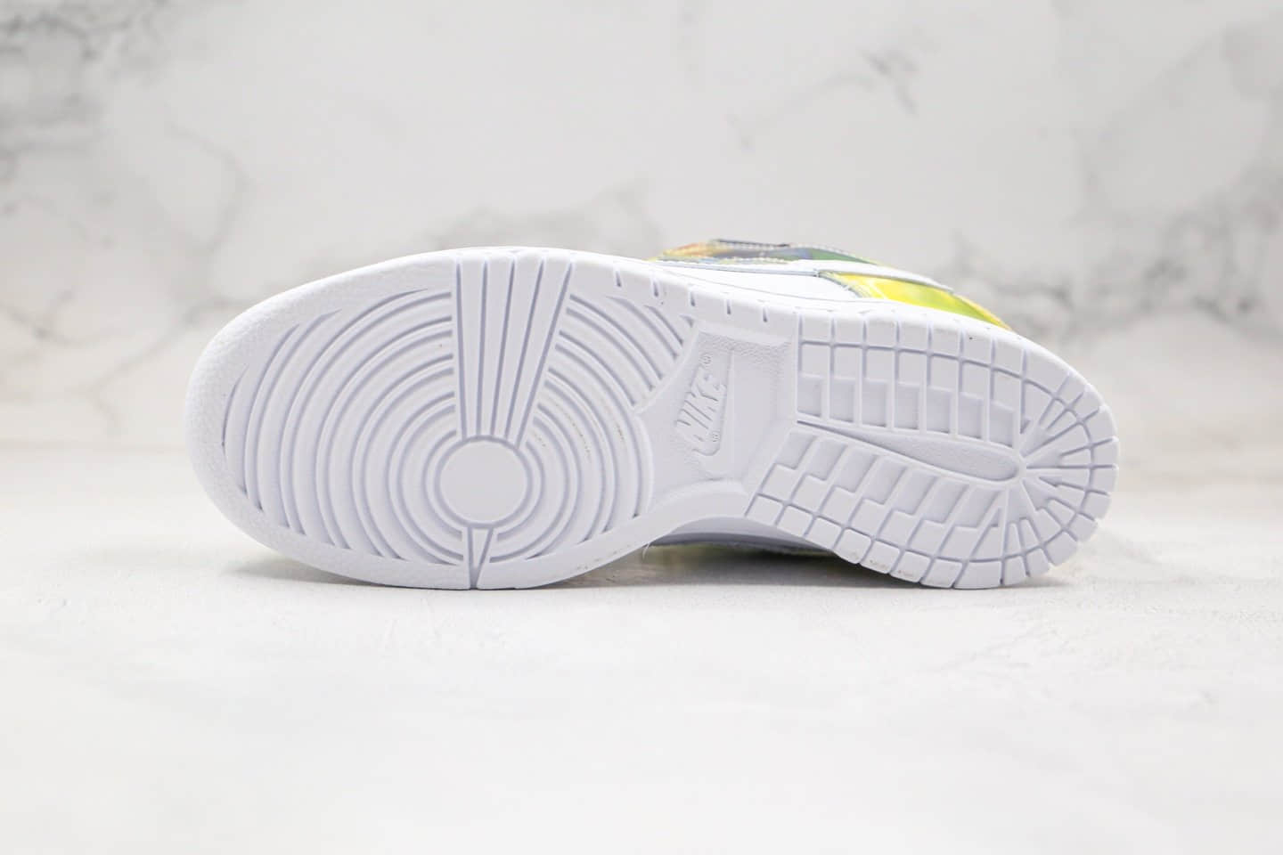 耐克Nike Dunk Low Pro SB De La Soul1纯原版本低帮SB DUNK板鞋太阳花向日葵涂鸦白黄绿色原楦头纸板打造 货号：304292-171