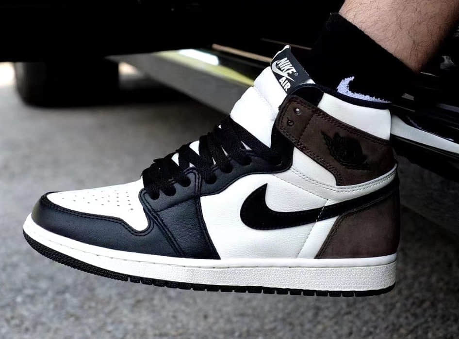 小倒钩AJ1发售日期提前！10月31日发售！ 货号：555088-105