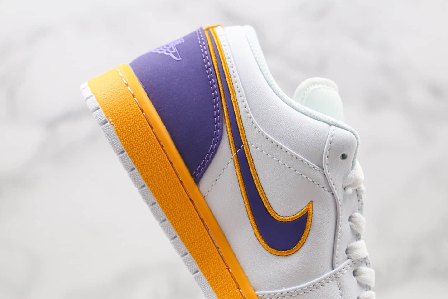 乔丹Air Jordan 1 Low Black Water Blue纯原版本低帮AJ1黄紫色篮球鞋内置气垫 货号:AV7869-210