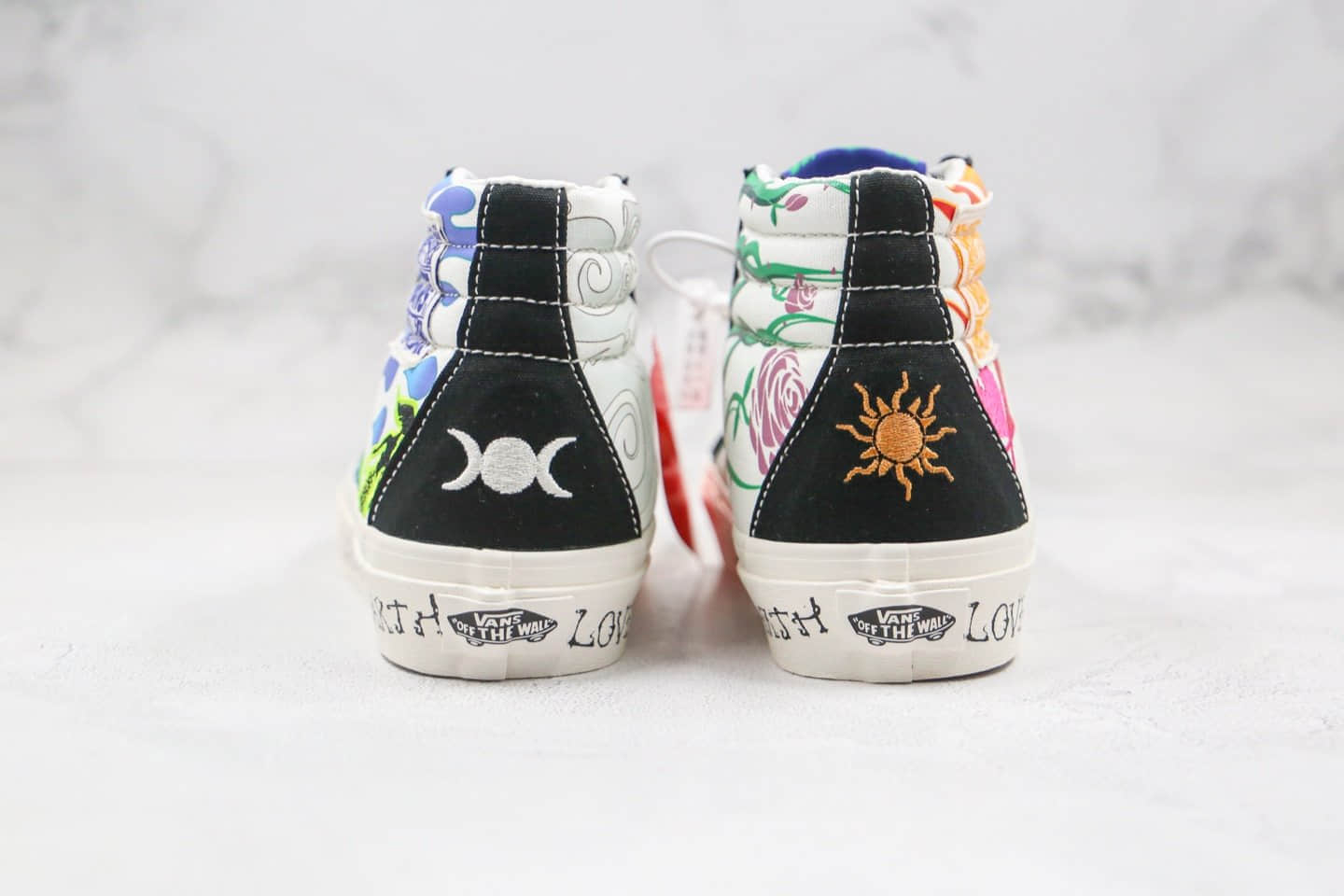 万斯VANS Sk8-Hi公司级版本高帮地球生态环境主题火焰水土刺绣鸳鸯配色硫化板鞋原盒原标 货号：VN0A3JFIWZ2