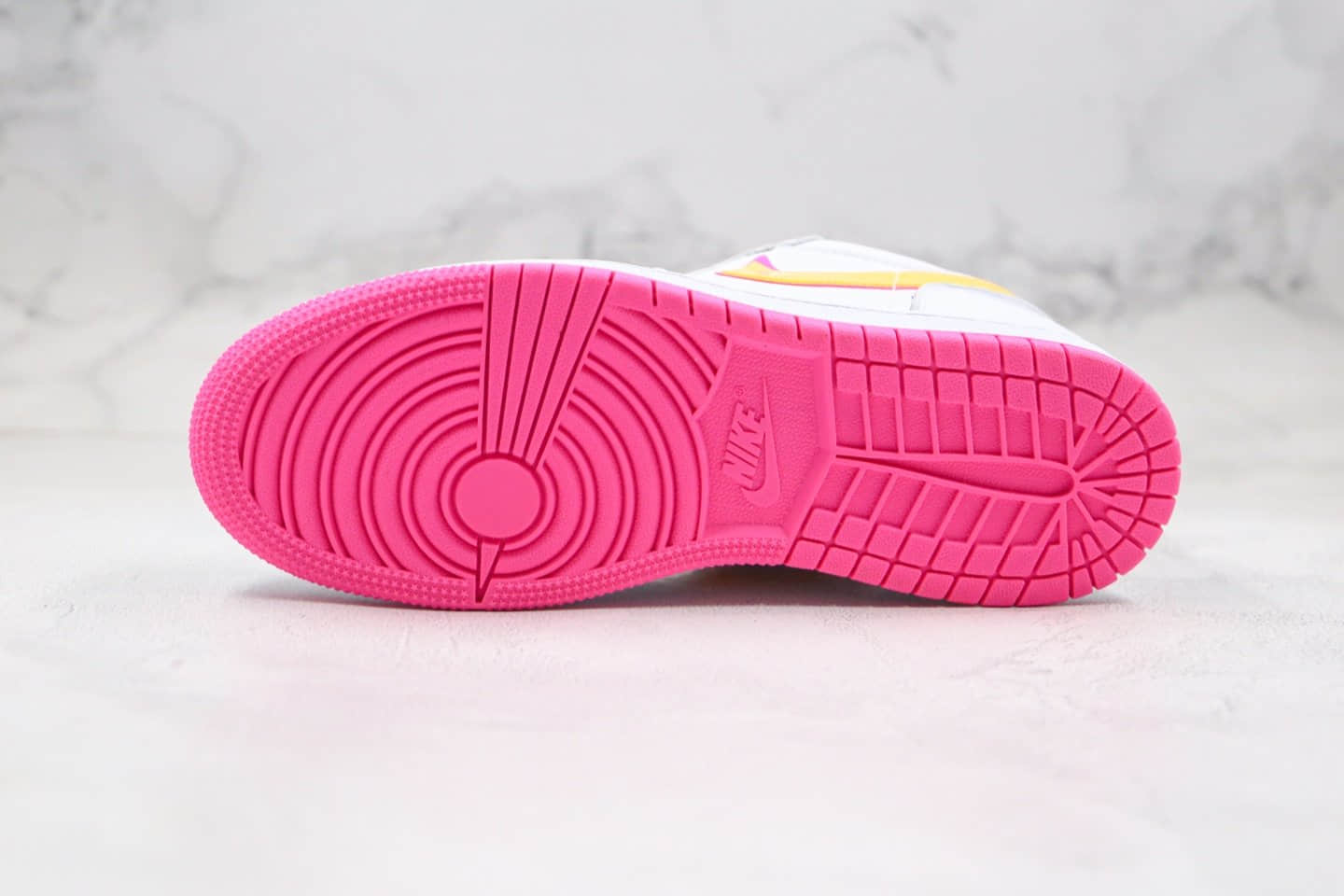 乔丹AIR JORDAN 1 MID EDGE GLOW GS纯原版本低帮AJ1白芒果粉色内置气垫原盒原标 货号:CV4610-100