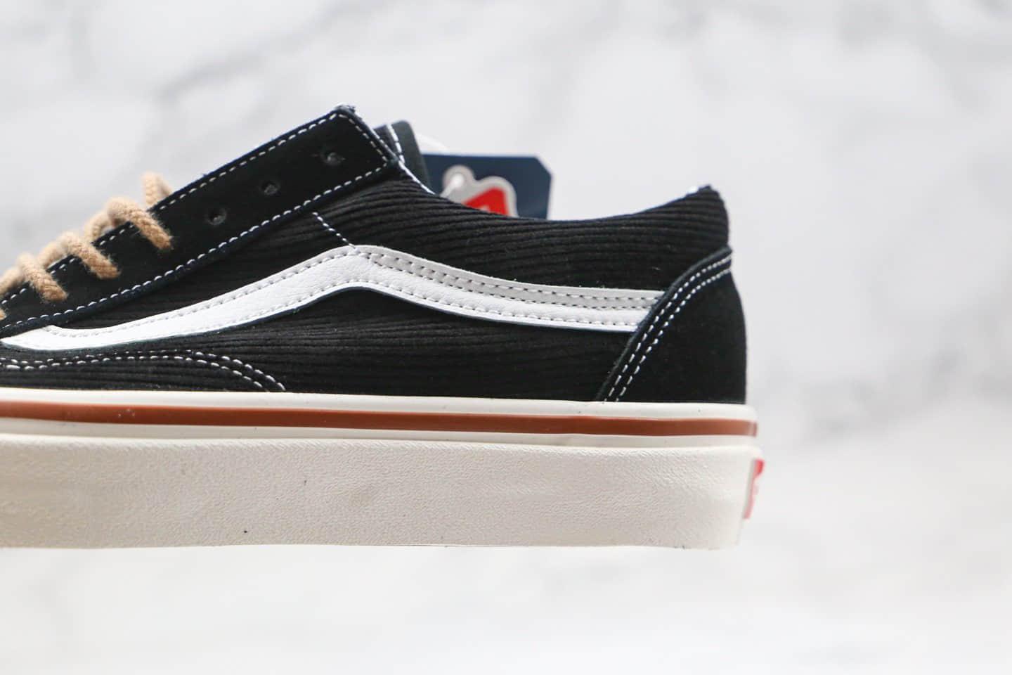 万斯Vans Old Skool 36公司级版本低帮灯芯绒安纳海姆圆带滑板鞋原厂硫化大底内置钢印 货号：VN0A38G2UPG