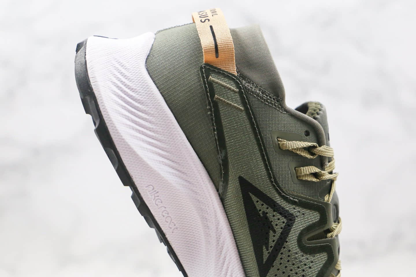 耐克Nike Zoom Pegasus Trall 2纯原版本登月系列超级飞马2代越野跑鞋橄榄绿配色原盒原标内置气垫 货号：CK4305-300