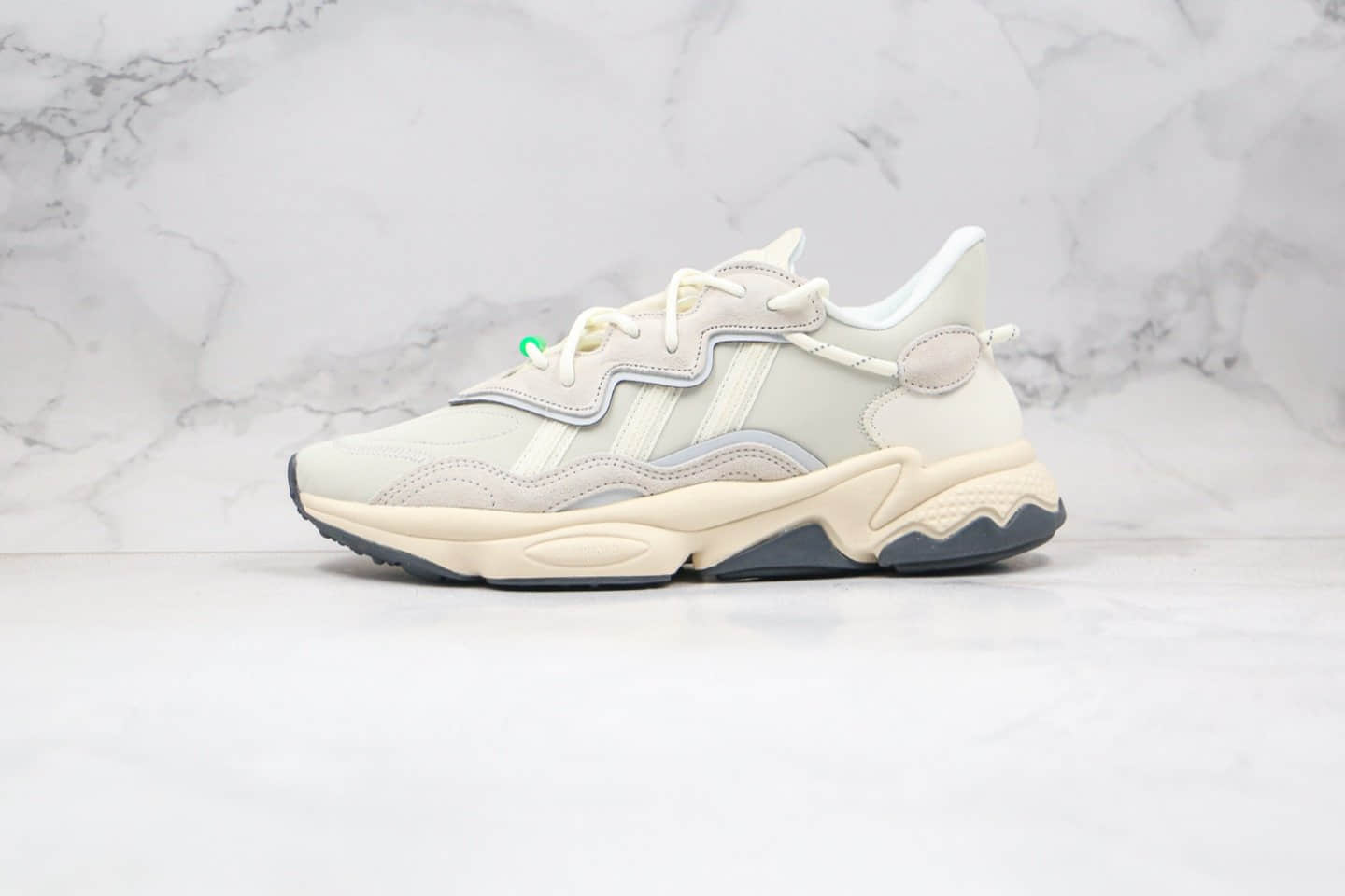 阿迪达斯Adidas Originals Ozweego纯原版本水管老爹鞋皮面浅灰色原档案数据开发 货号：EG8354