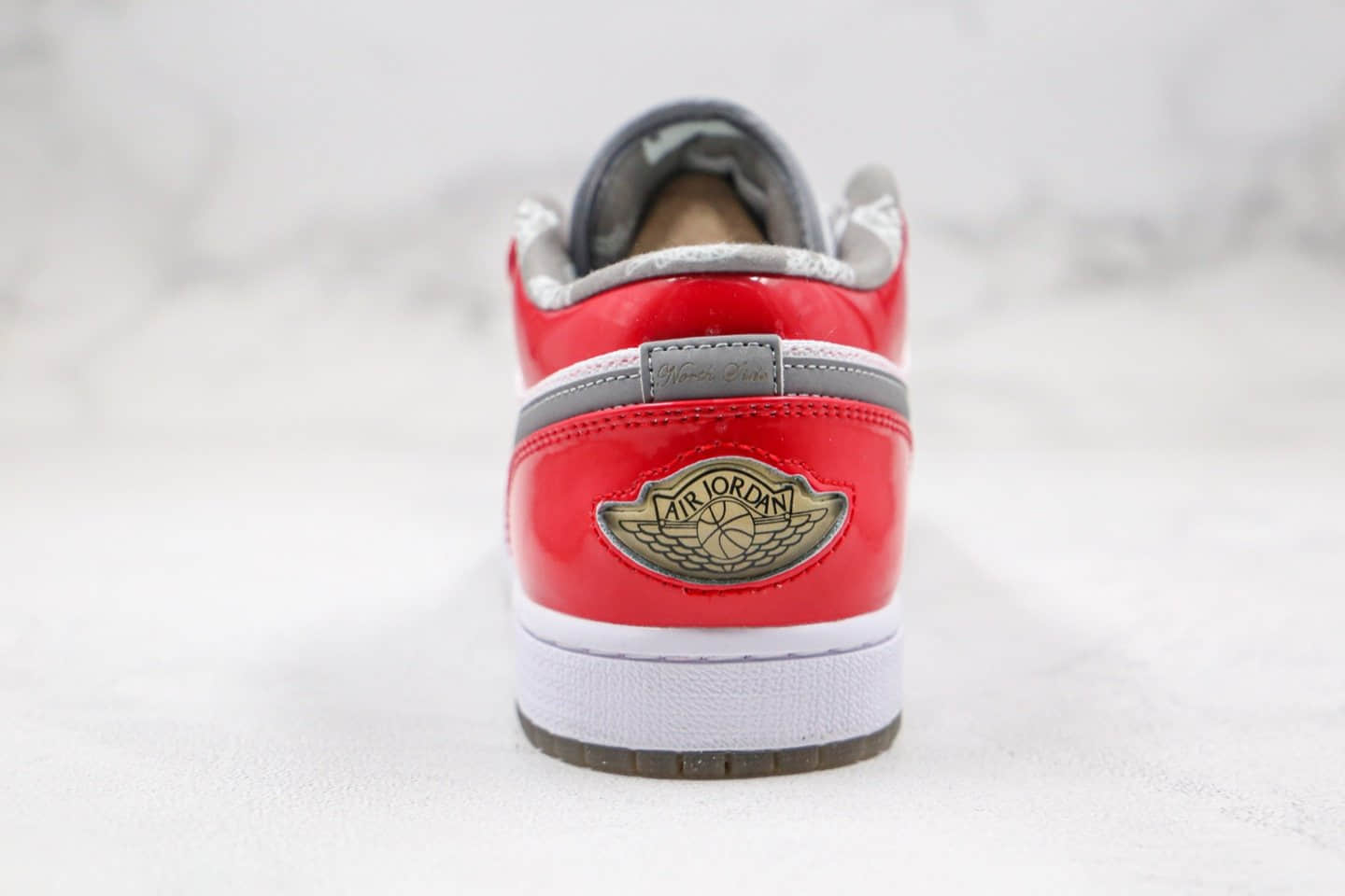 乔丹Air Jordan 1 Low纯原版本低帮AJ1白红灰漆皮配色内置气垫原楦头纸板打造 货号:309192-171