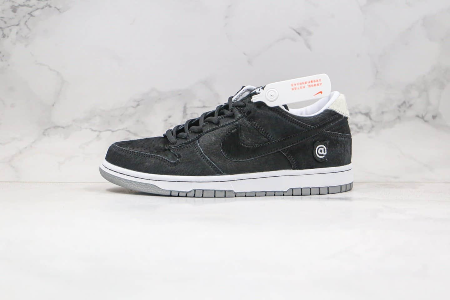 耐克Medicom Toy x Nike SB Dunk Low“BE@RBRICK”公司级版本积木熊联名王一博同款SB板鞋黑白马毛原鞋开发 货号:CZ5127-001
