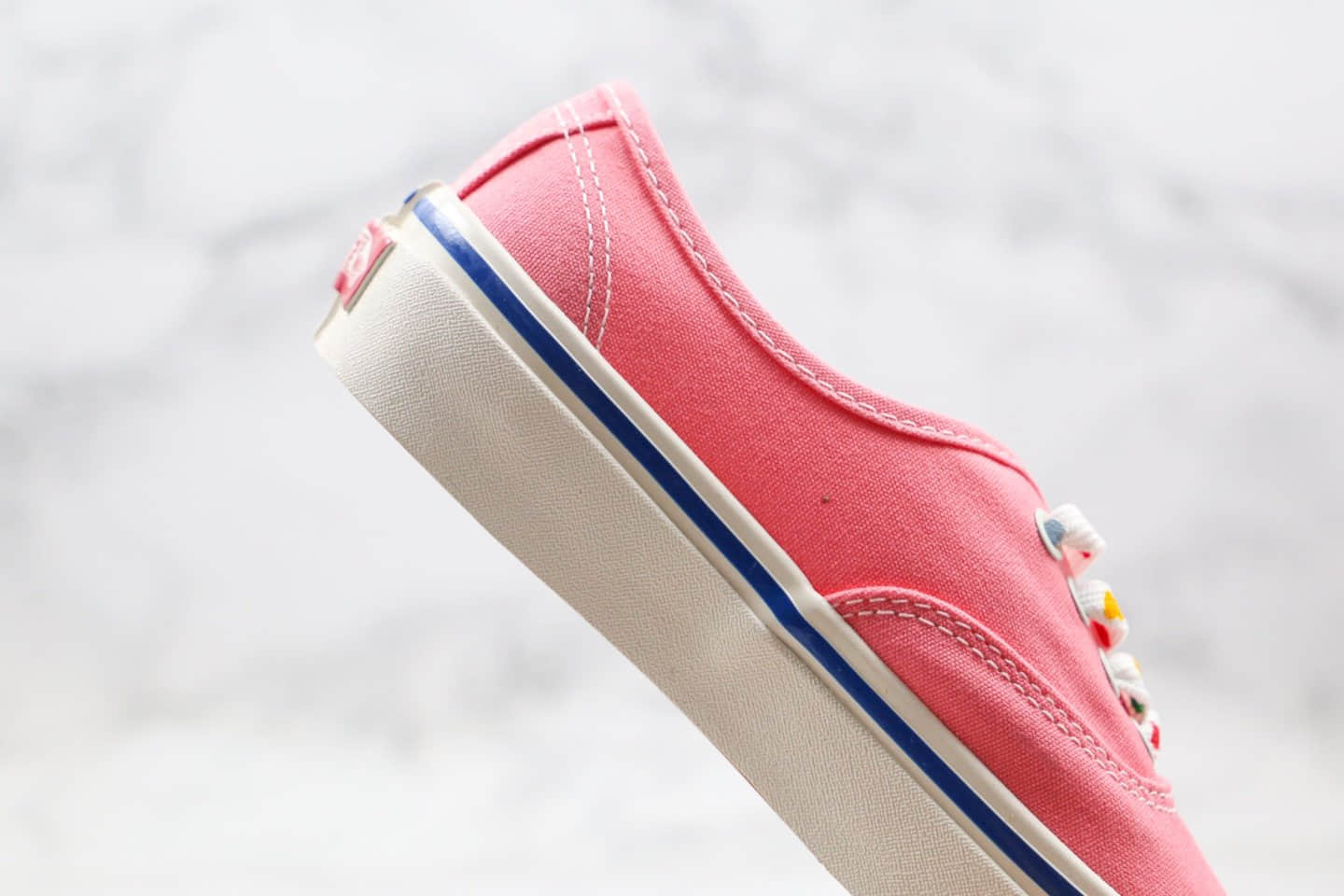 万斯Vans AUTHENTIC公司级版本低帮安娜海姆硫化板鞋爱心鞋带粉色印花原档案数据开发